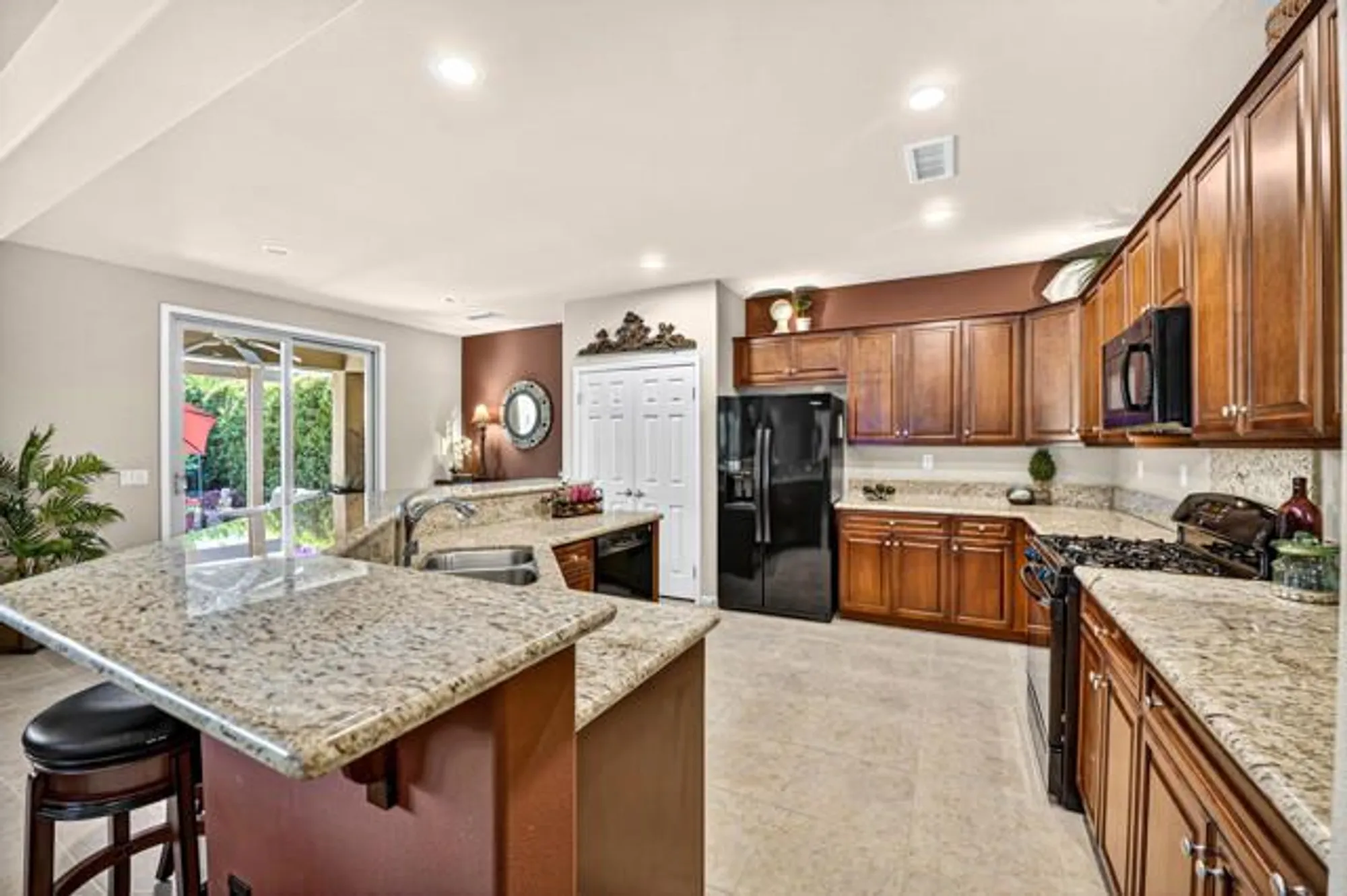 Property Slideshow image 12 of 66 | 39492 camino piscina, Indio, CA, 92203
