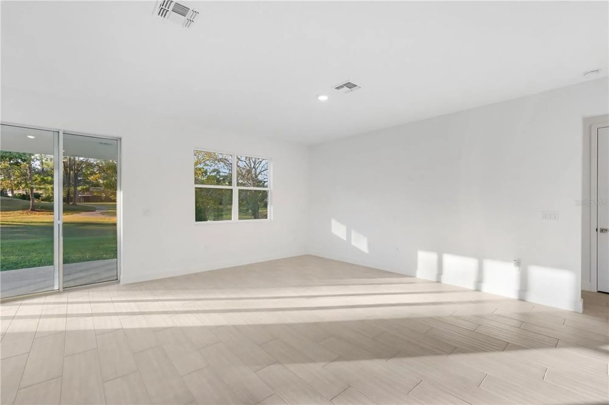 Property Slideshow image 19 of 32 | 9211 players dr, Weeki Wachee, FL, 34613