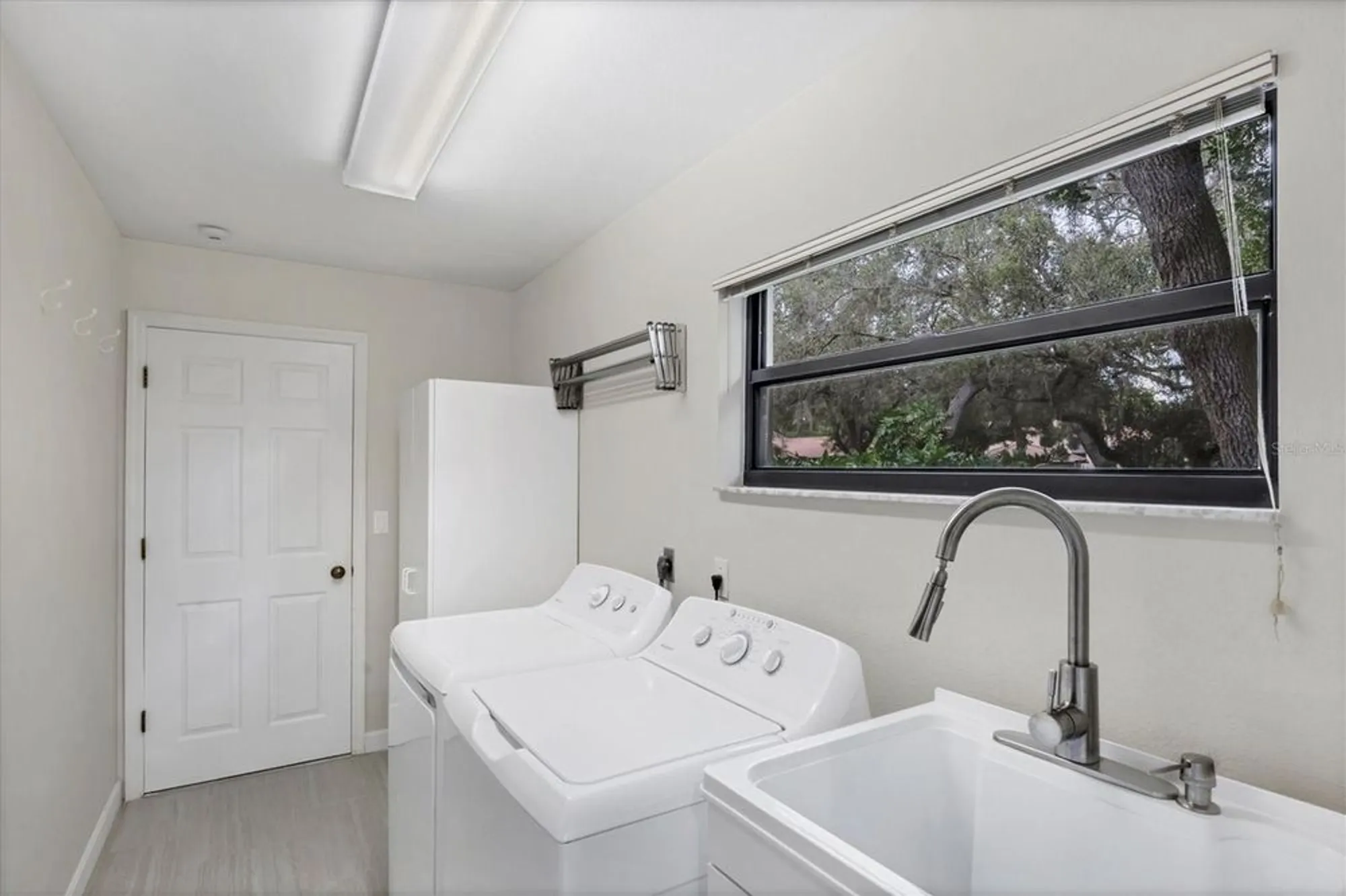 Property Slideshow image 60 of 94 | 7254 oak moss dr 72, Sarasota, FL, 34241