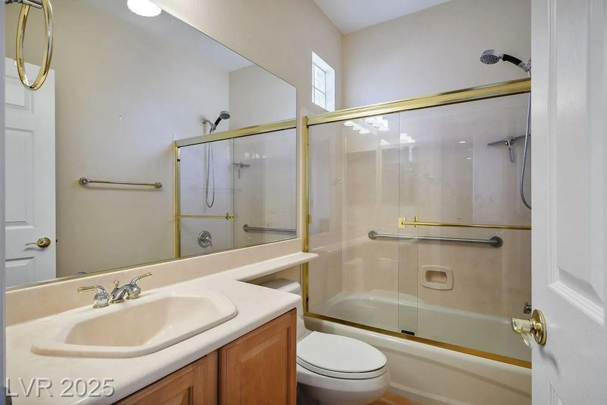 Property Slideshow image 25 of 64 | 5123 vincitor st, Las Vegas, NV, 89135