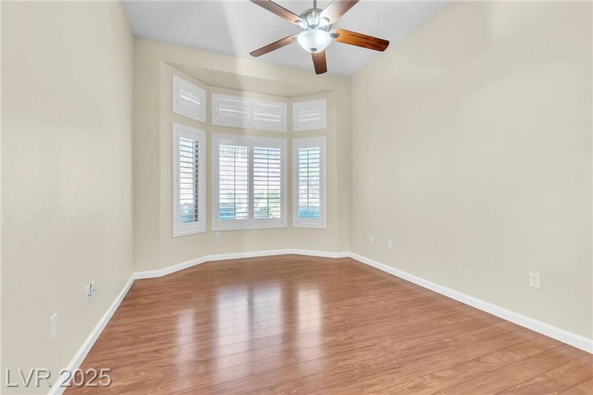 Property Slideshow image 17 of 30 | 10400 georgetown pl, Las Vegas, NV, 89134