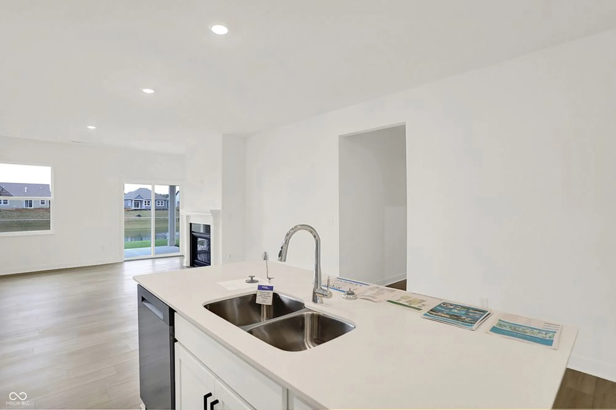 Property Slideshow image 13 of 34 | 5270 nettleton way, Avon, IN, 46123