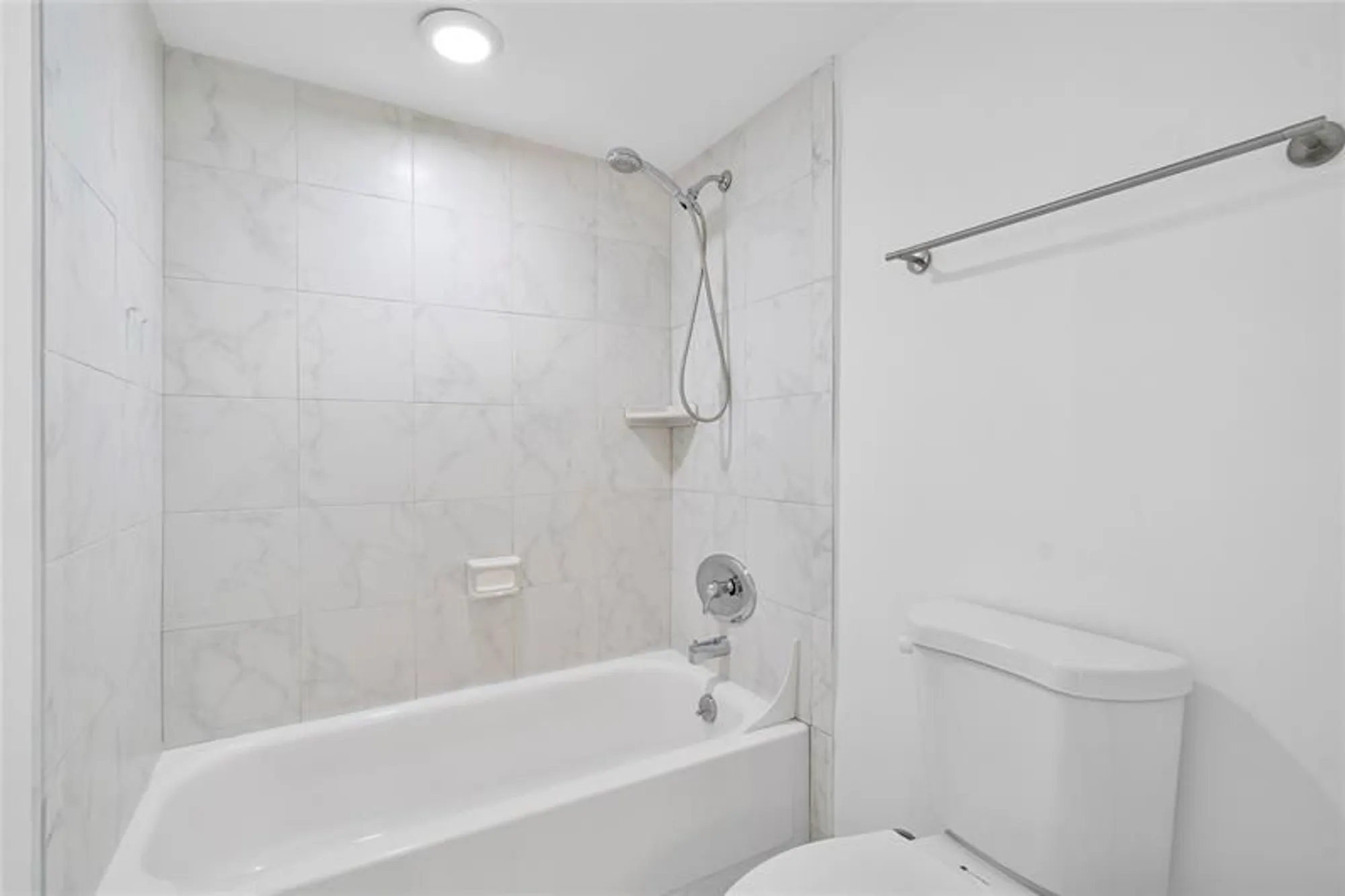 Property Slideshow image 13 of 20 | 13840 via flora a, Delray Beach, FL, 33484