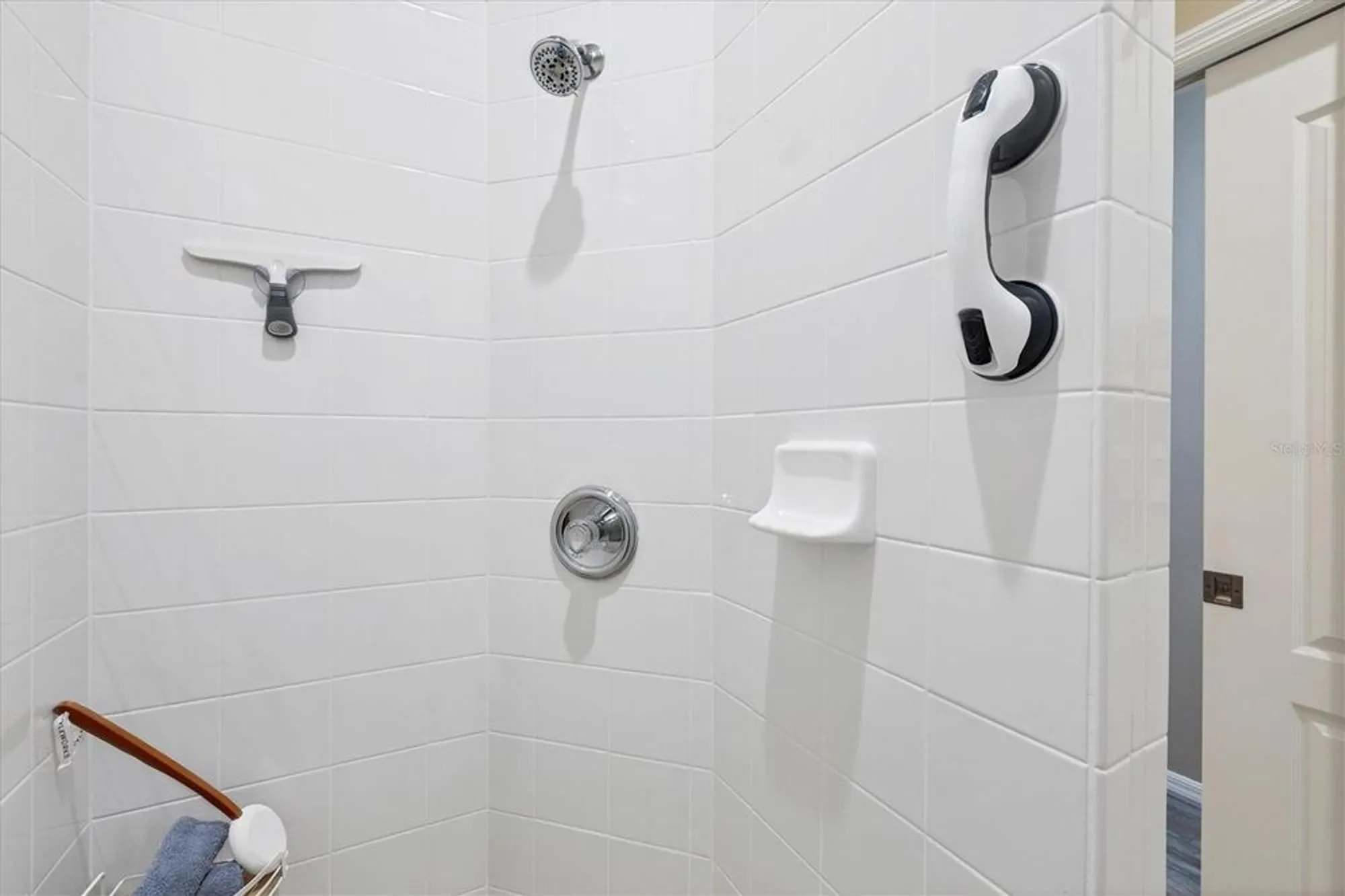 Property Slideshow image 18 of 44 | 914 barclay ct, Venice, FL, 34293