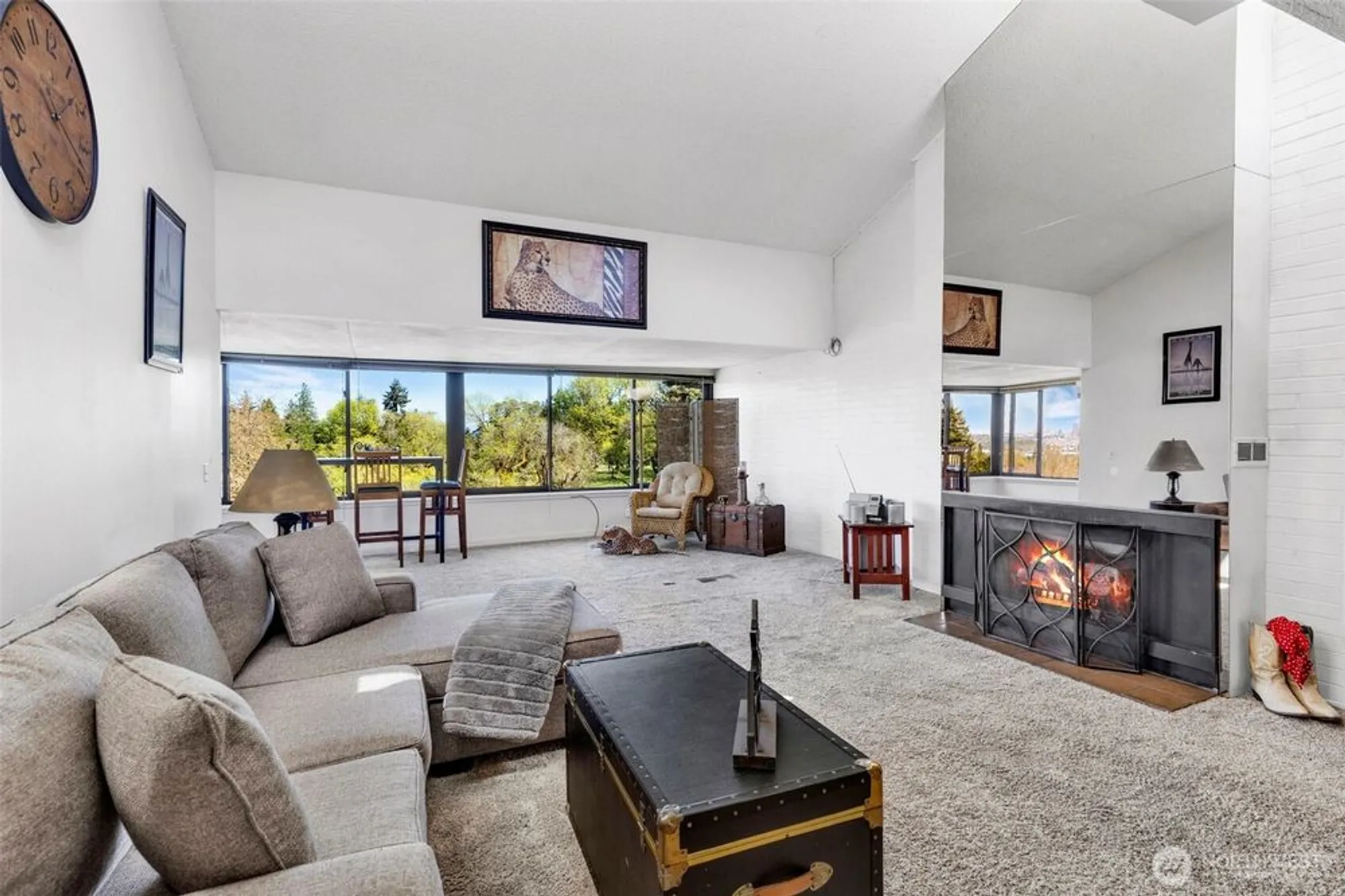 Property Slideshow image 12 of 39 | 10911 glen acres dr d, Seattle, WA, 98168
