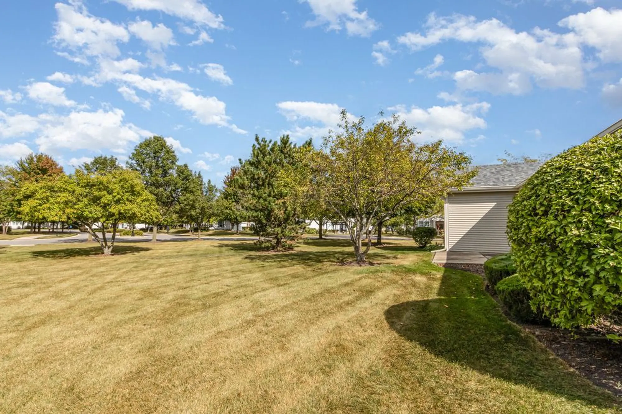 Property Slideshow image 15 of 16 | 1532 w cadillac cir, Romeoville, IL, 60446