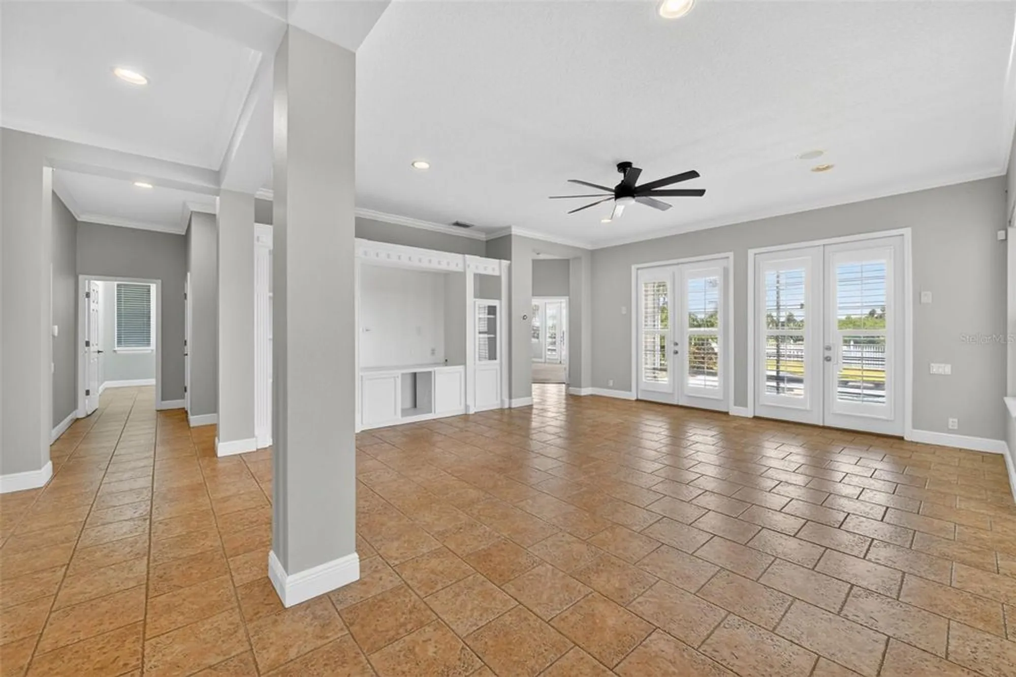 Property Slideshow image 4 of 56 | 5617 seagrass pl, Apollo Beach, FL, 33572