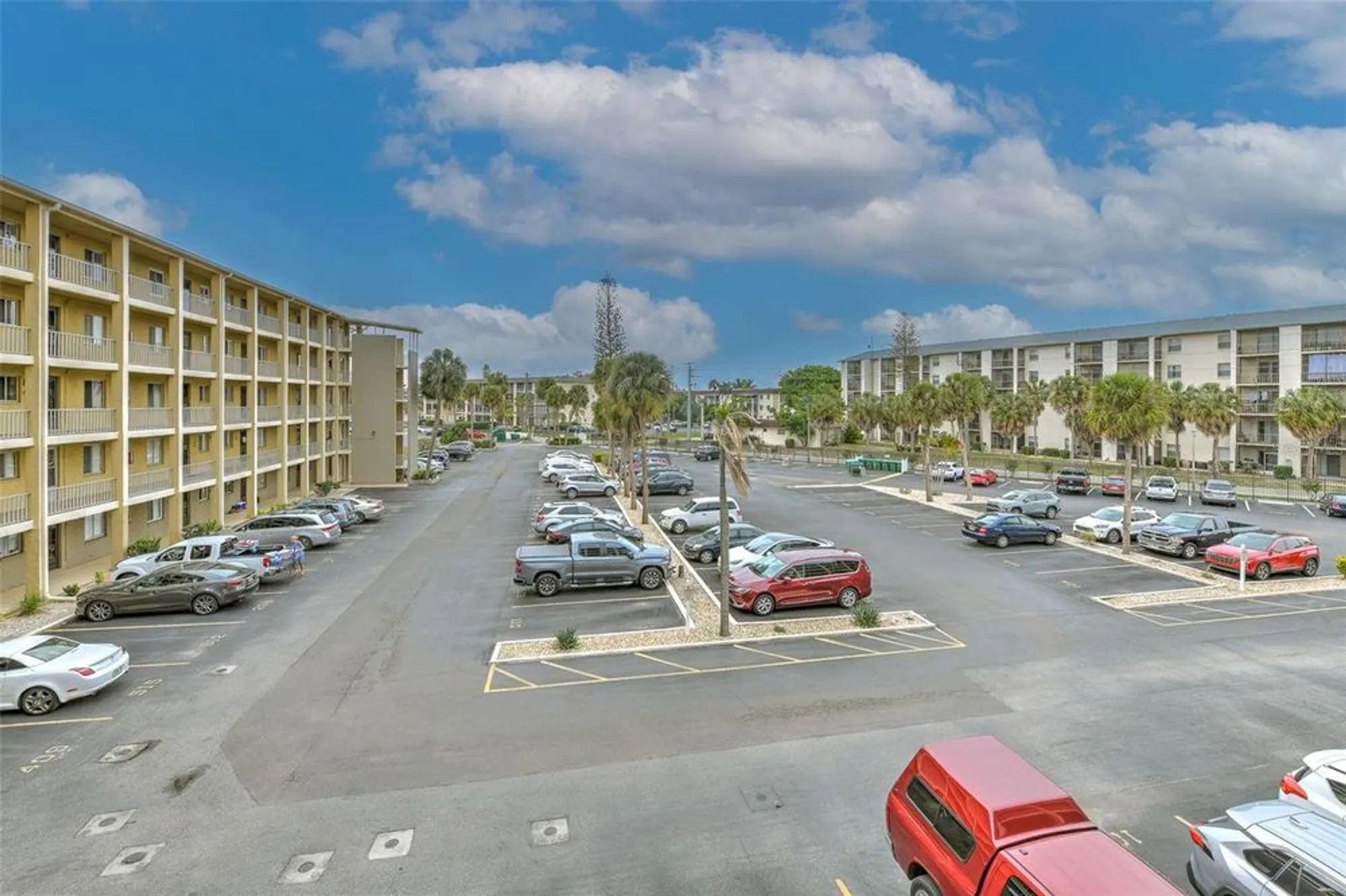 Property Slideshow image 6 of 35 | 3753 lake bayshore dr h305, Bradenton, FL, 34205