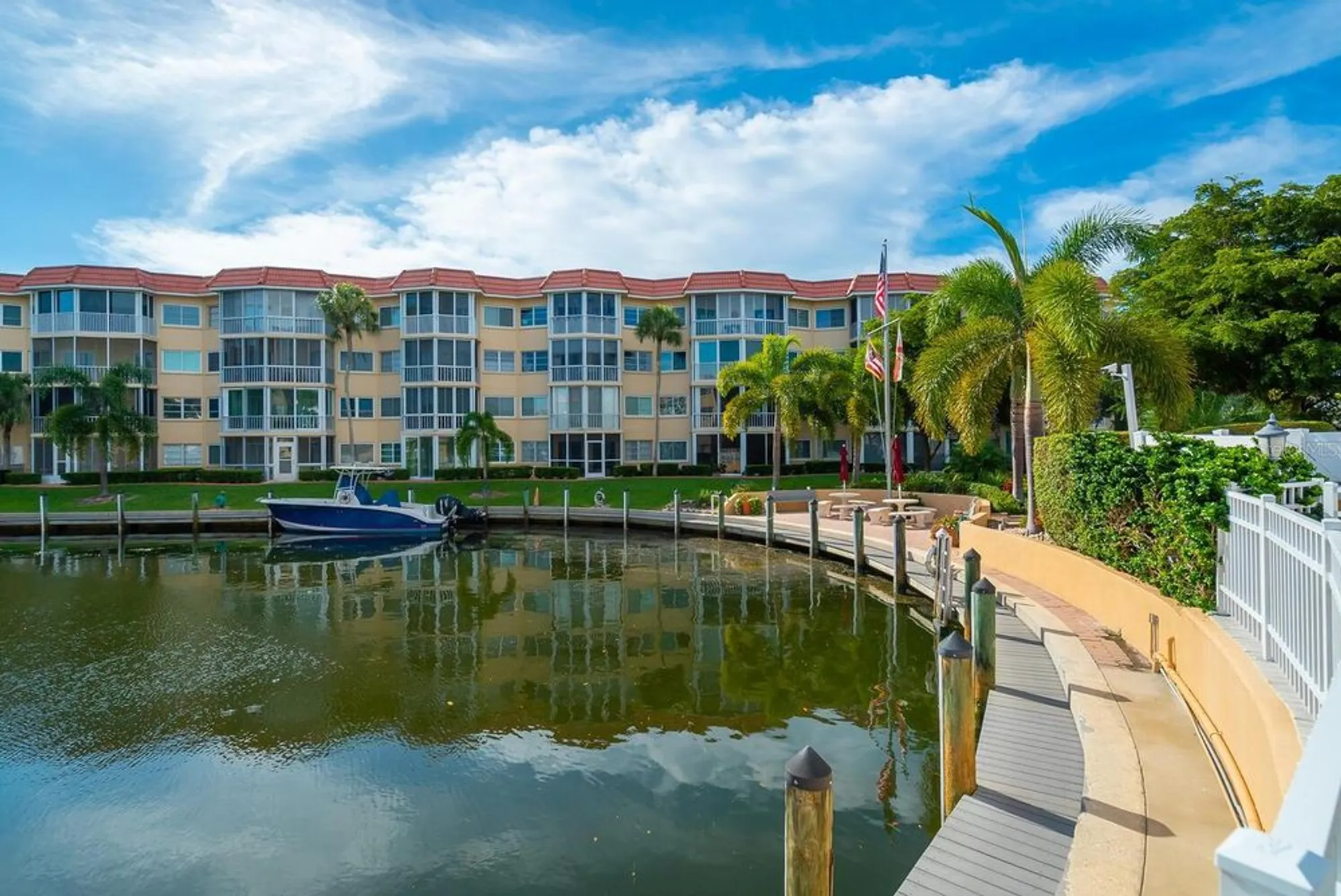 Property Slideshow image 37 of 45 | 1250 n portofino dr apt 304, Sarasota, FL, 34242