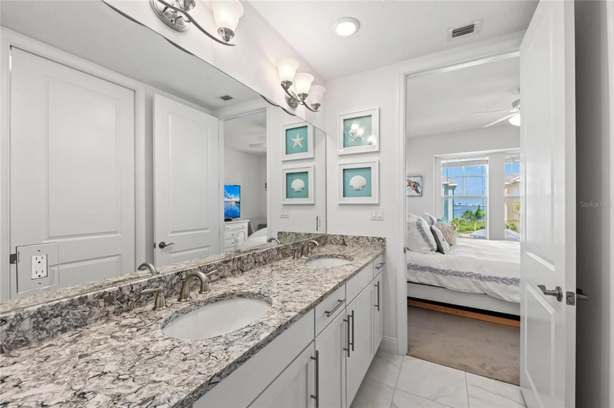 Property Slideshow image 36 of 100 | 387 aruba cir 301, Bradenton, FL, 34209