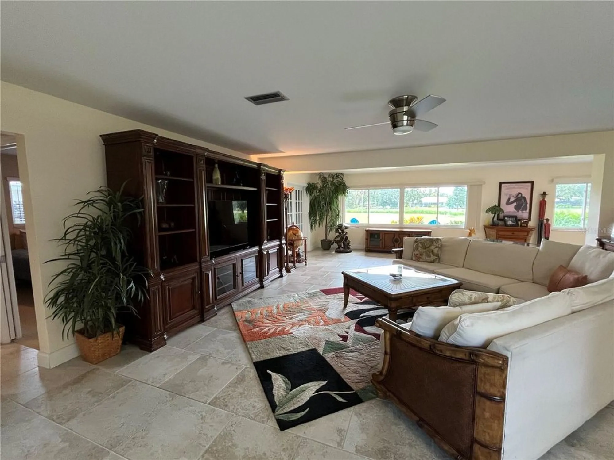 Property Slideshow image 9 of 52 | 3337 spring mill cir, Sarasota, FL, 34239