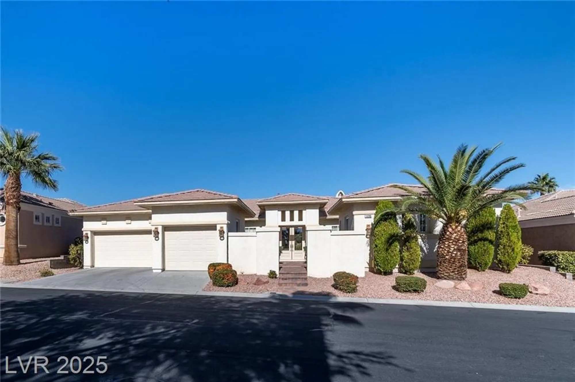Property Slideshow image 4 of 84 | 10286 rio de thule ln, Las Vegas, NV, 89135