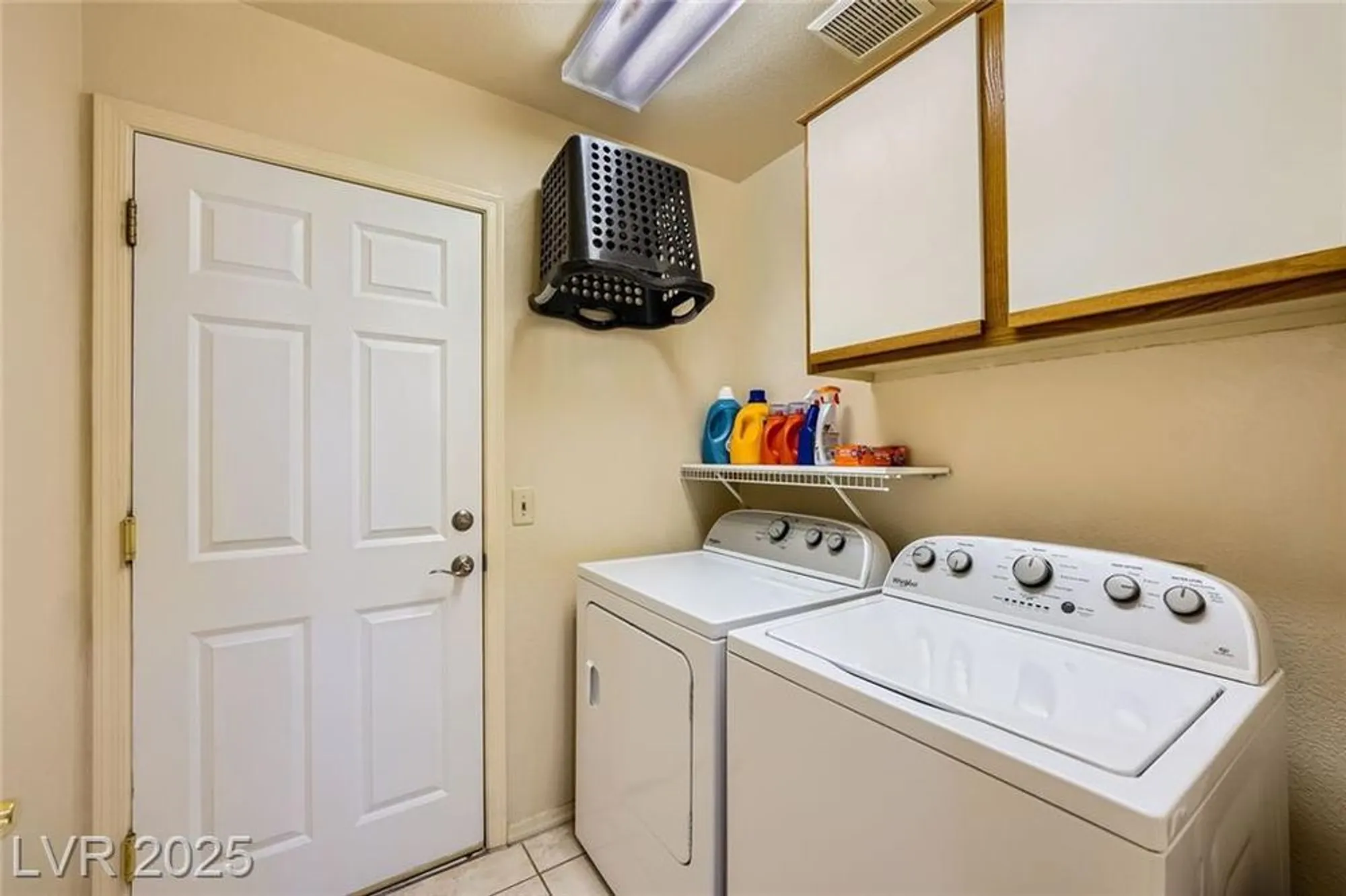 Property Slideshow image 31 of 53 | 9024 starmount dr, Las Vegas, NV, 89134