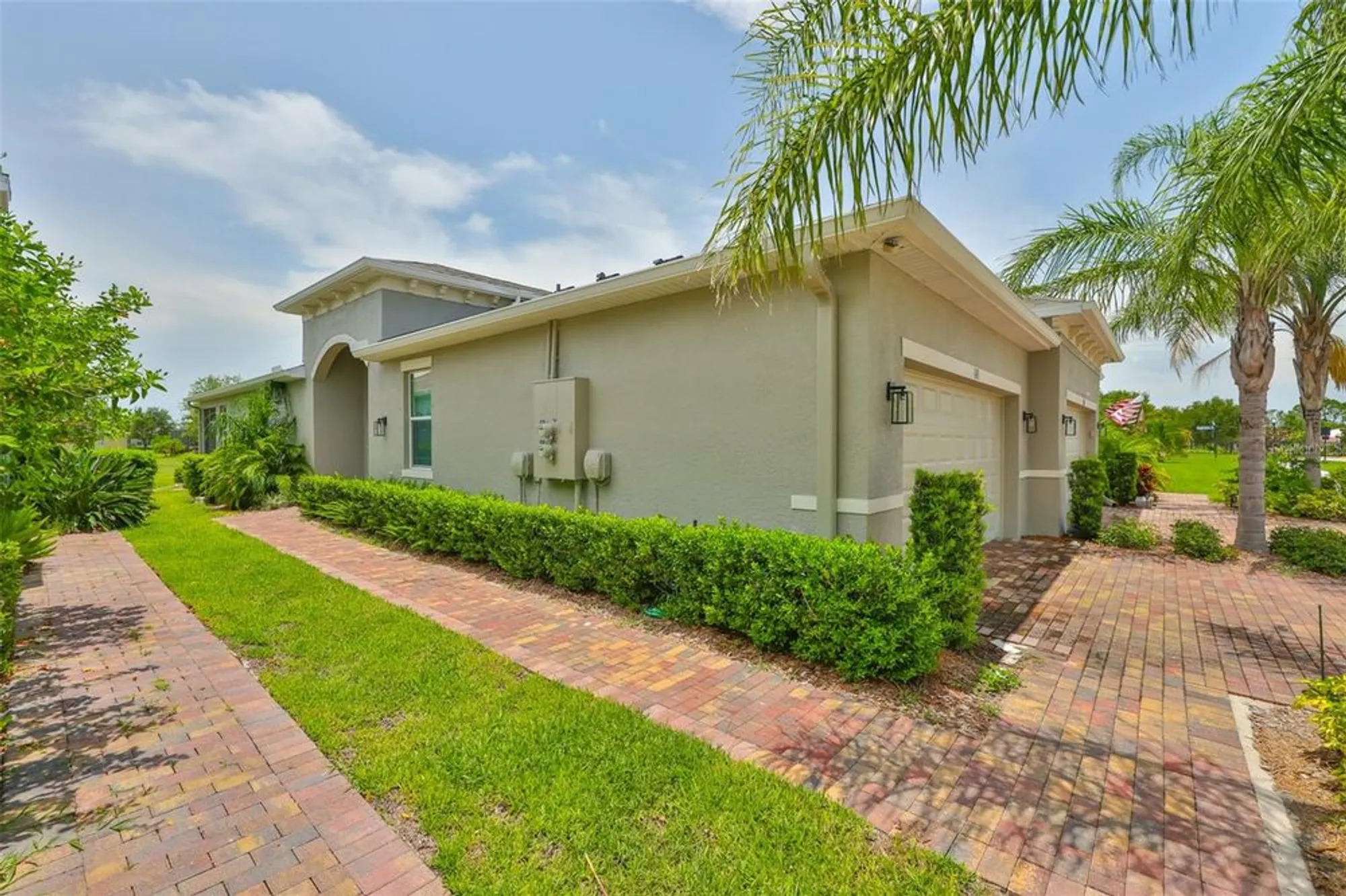 Property Slideshow image 7 of 67 | 611 chipper dr, Sun City Center, FL, 33573