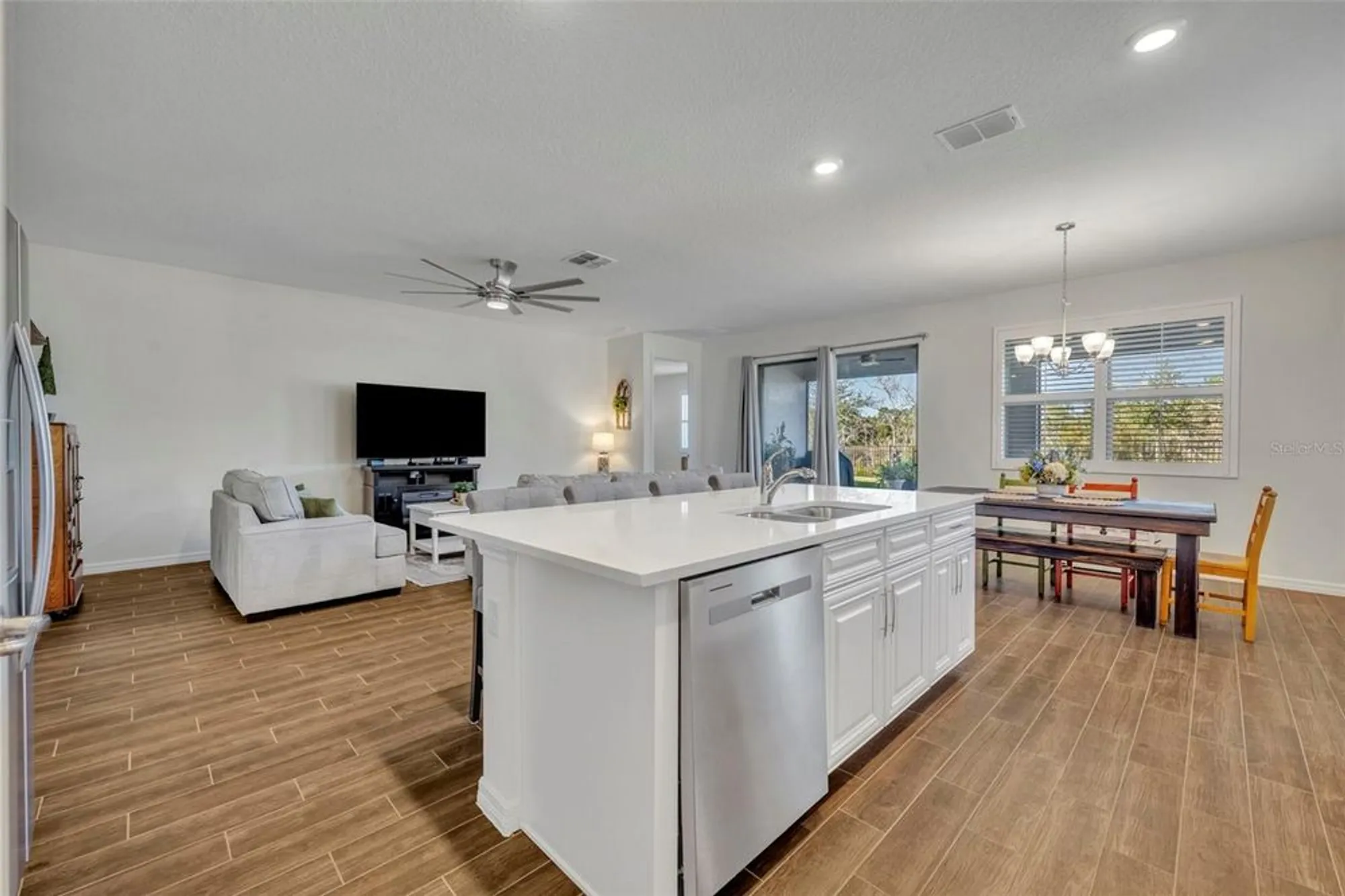 Property Slideshow image 17 of 54 | 17590 blazing star cir, Clermont, FL, 34714