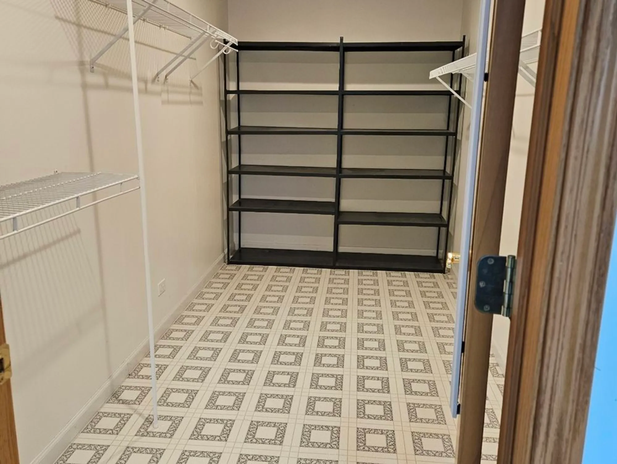 Property Slideshow image 18 of 27 | 21320 w douglas ln, Plainfield, IL, 60544