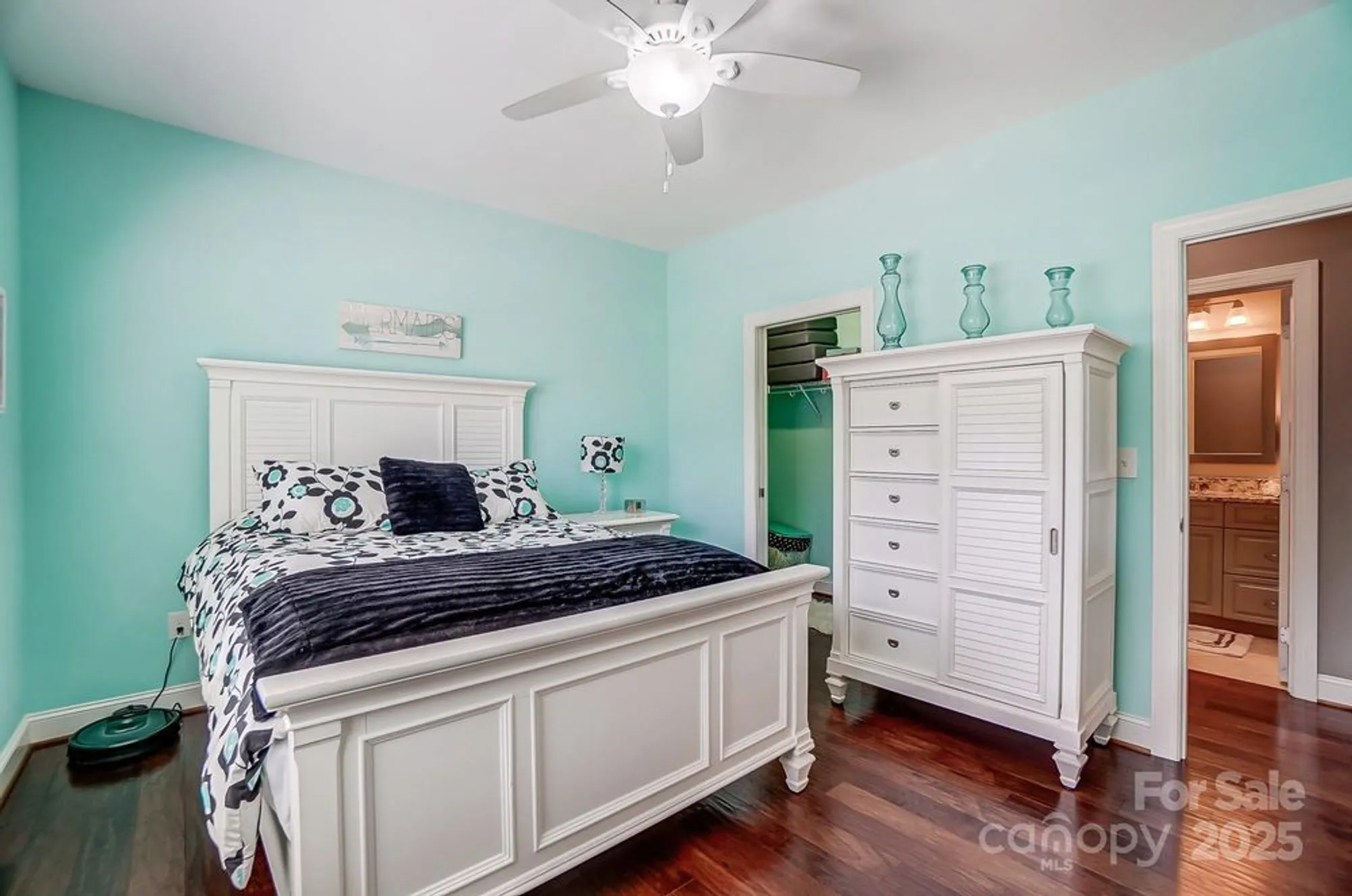 Property Slideshow image 25 of 34 | 8146 viscount ct, Denver, NC, 28037