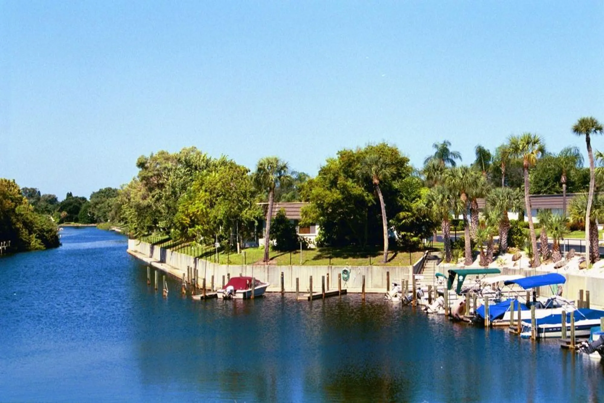 Property Slideshow image 25 of 26 | 5531 riverbluff cir # v9, Sarasota, FL, 34231