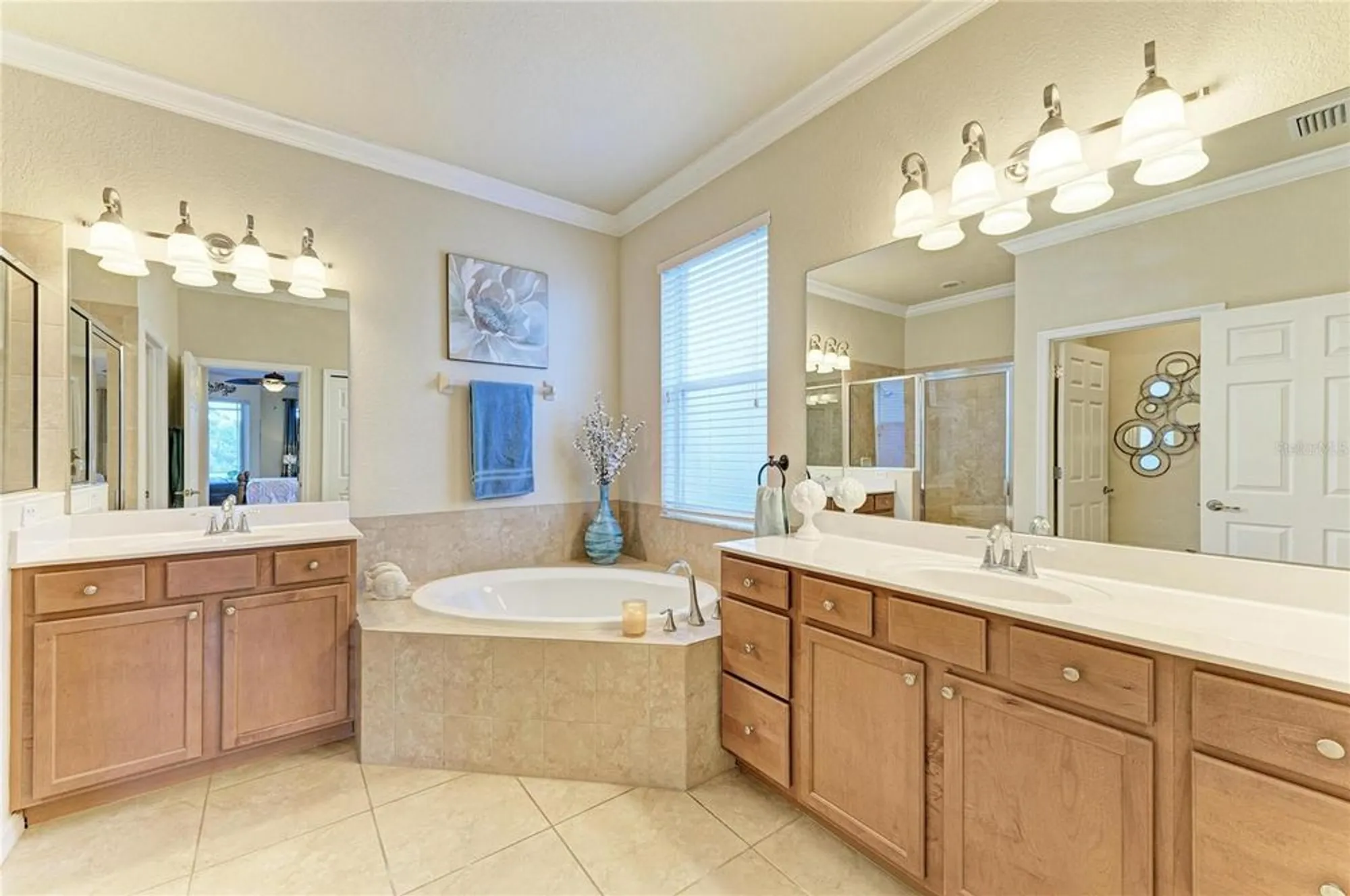 Property Slideshow image 39 of 99 | 9015 hammock edge pl, Bradenton, FL, 34212