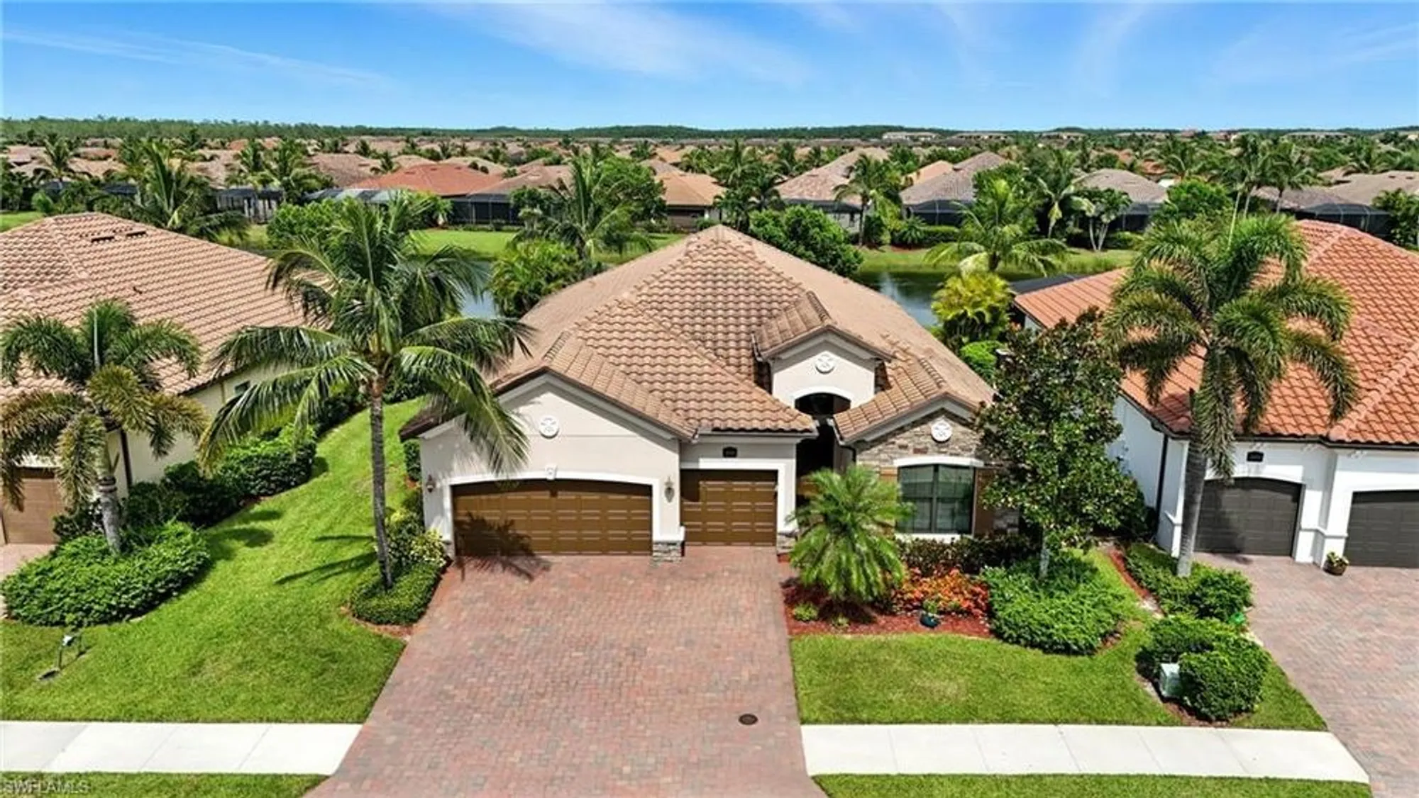 Property Slideshow image 2 of 48 | 28089 wicklow ct, Bonita Springs, FL, 34135