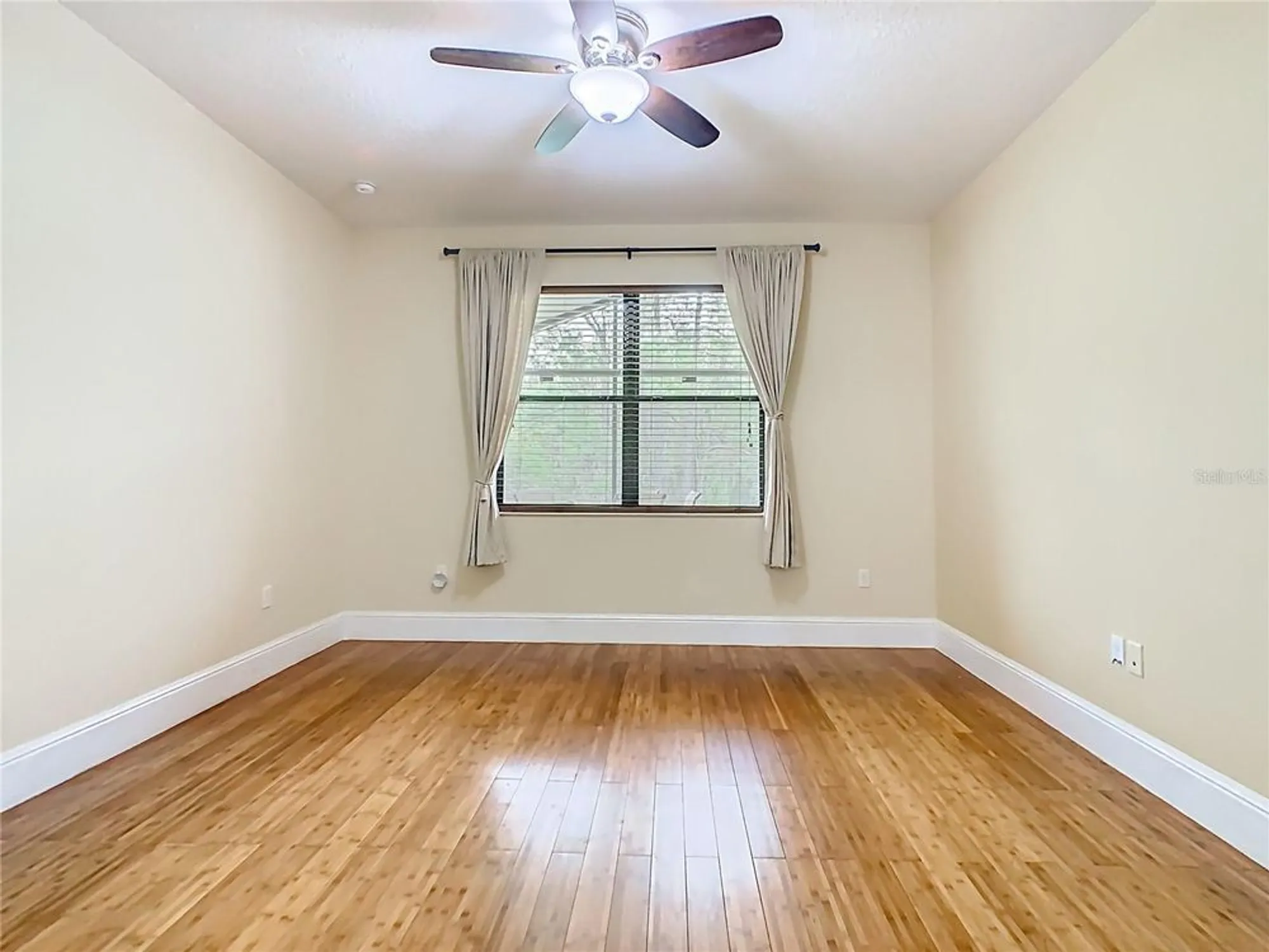 Property Slideshow image 16 of 42 | 784 grand canal dr, Poinciana, FL, 34759