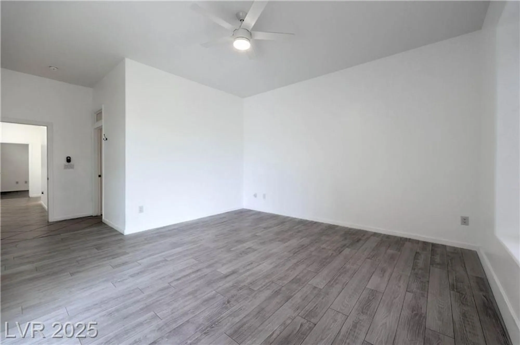 Property Slideshow image 10 of 36 | 562 mountain links dr, Henderson, NV, 89012