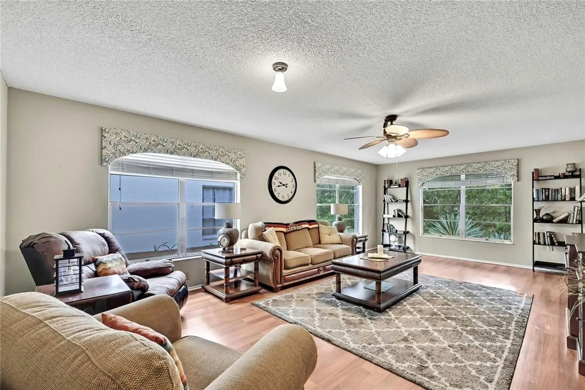 Property Slideshow image 17 of 72 | 6517 ocean pines ln, Spring Hill, FL, 34606