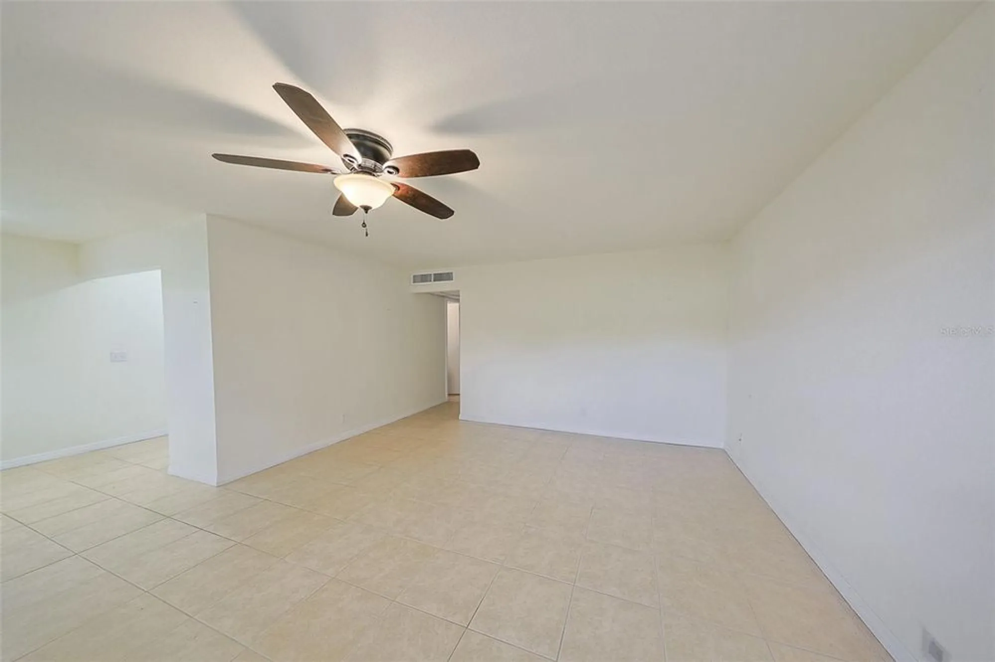 Property Slideshow image 8 of 59 | 202 bedford st 72, Sun City Center, FL, 33573