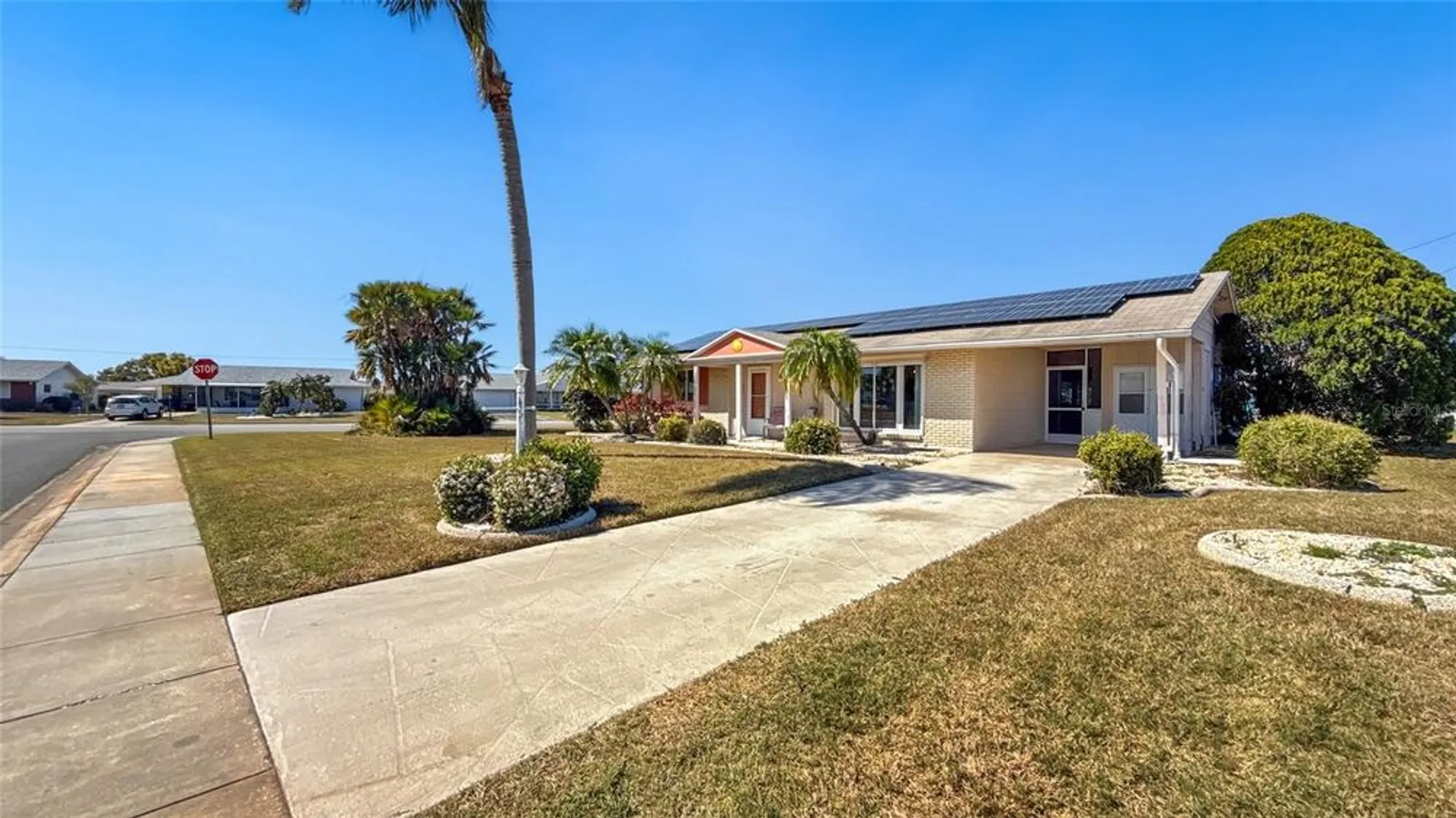 Property Slideshow image 22 of 24 | 1515 arrowhead dr, Sun City Center, FL, 33573