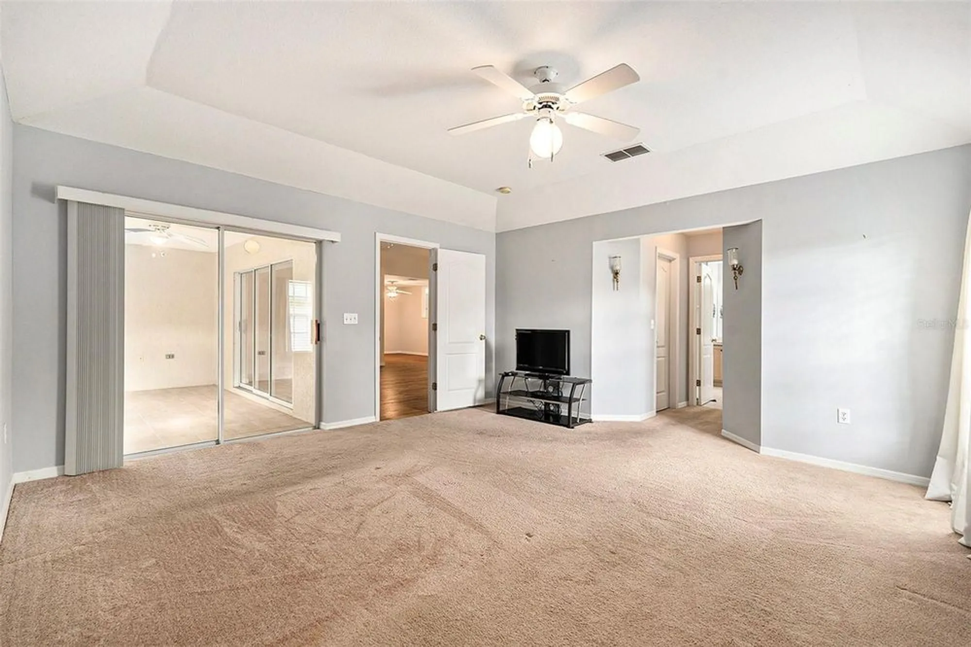 Property Slideshow image 13 of 39 | 29418 schinnecock hills ln, San Antonio, FL, 33576