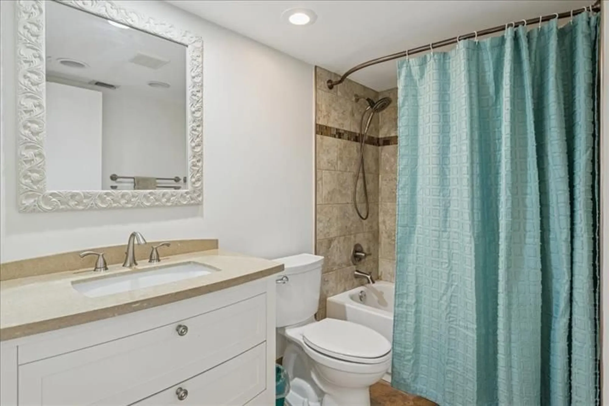 Property Slideshow image 17 of 21 | 1601 abaco dr a4, Coconut Creek, FL, 33066
