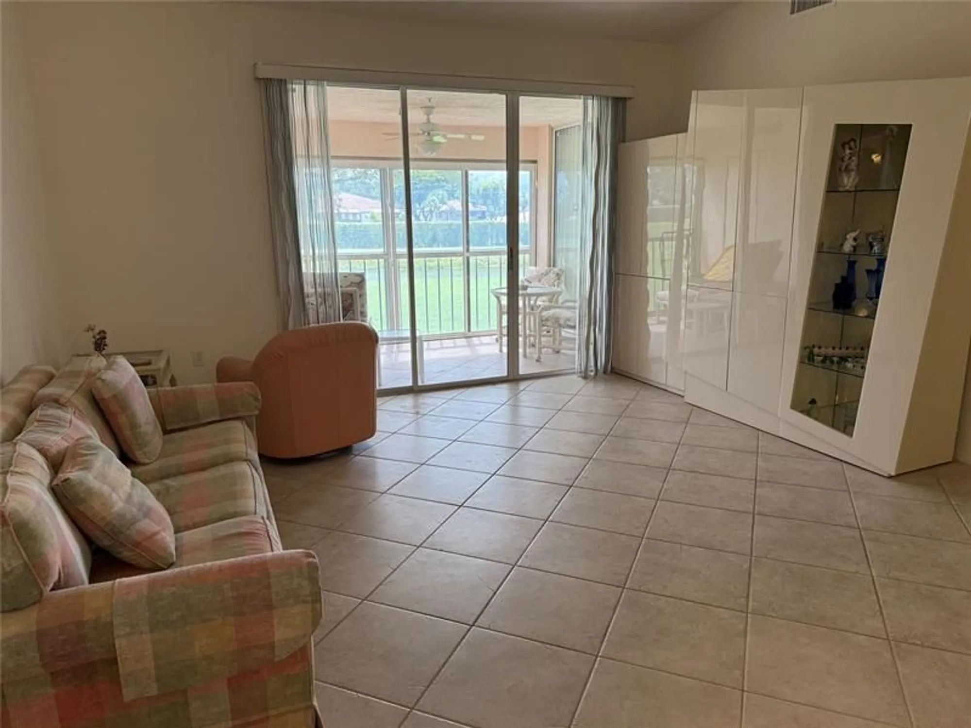 Property Slideshow image 10 of 41 | 5914 regal glen dr 205, Boynton Beach, FL, 33437