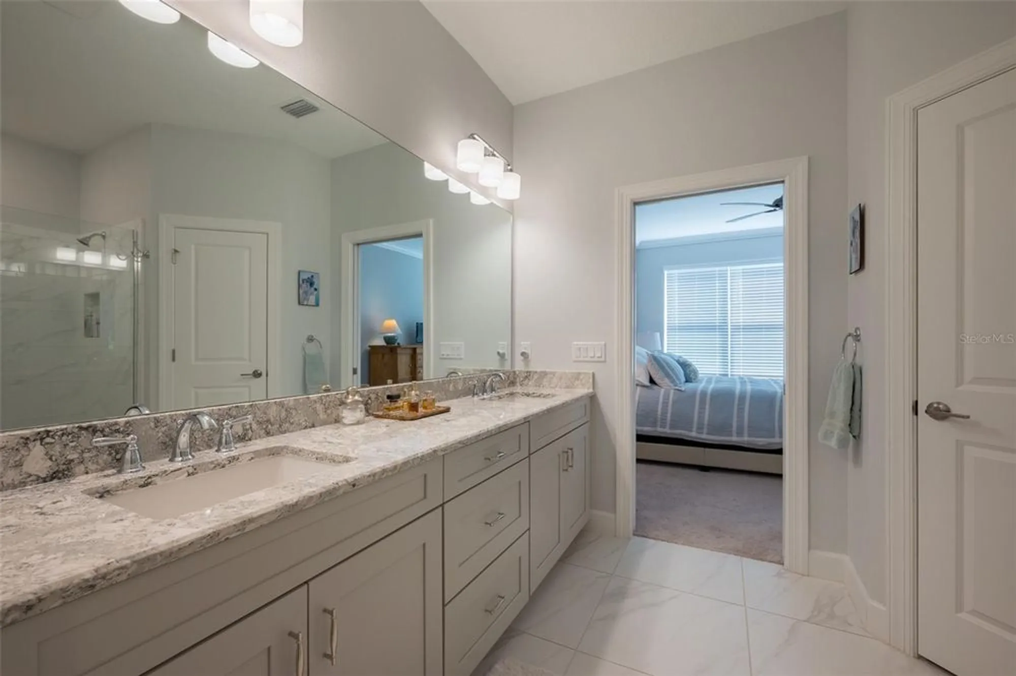 Property Slideshow image 21 of 99 | 5451 lago maggio st, Sarasota, FL, 34238