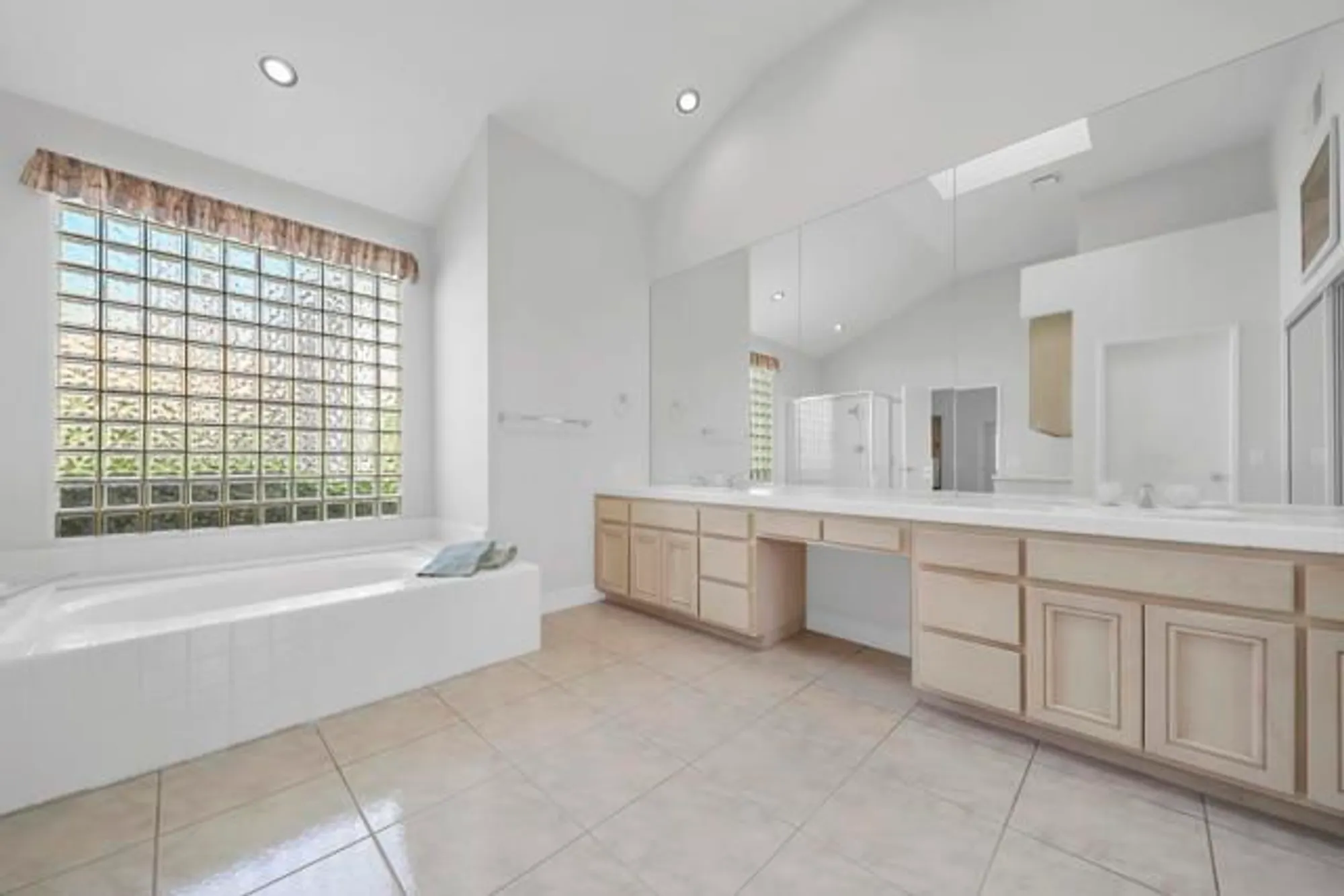 Property Slideshow image 23 of 50 | 56805 merion, La Quinta, CA, 92253