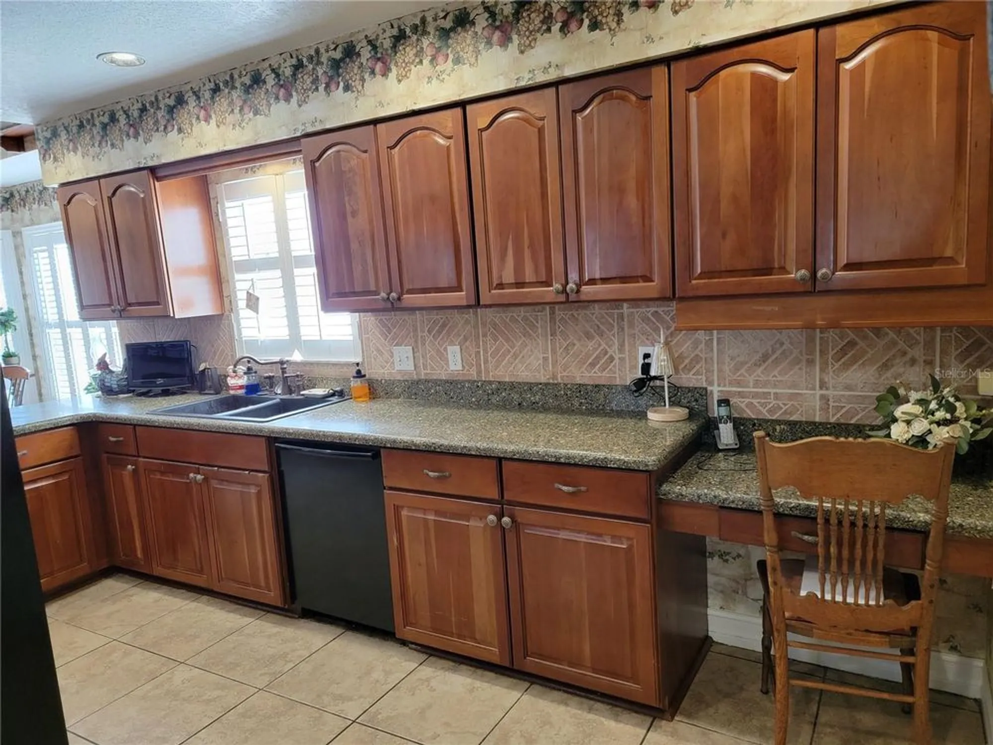 Property Slideshow image 14 of 40 | 3535 saddlebrook way, Lakeland, FL, 33810