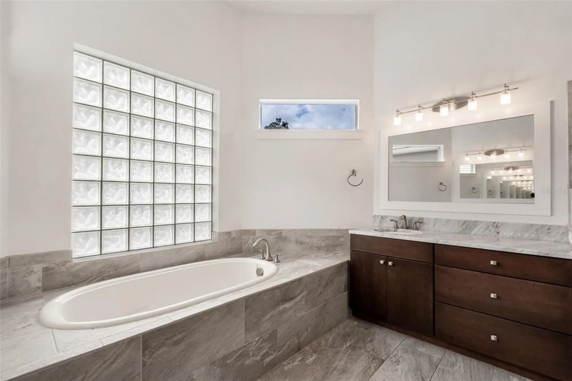 Property Slideshow image 27 of 66 | 2884 highland view cir, Clermont, FL, 34711