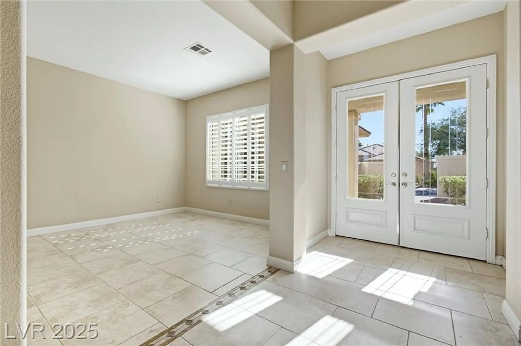 Property Slideshow image 10 of 84 | 10286 rio de thule ln, Las Vegas, NV, 89135