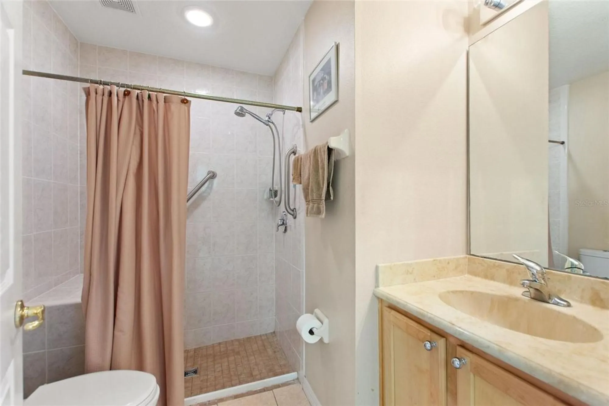 Property Slideshow image 22 of 49 | 504 millifiora ln, Kissimmee, FL, 34759