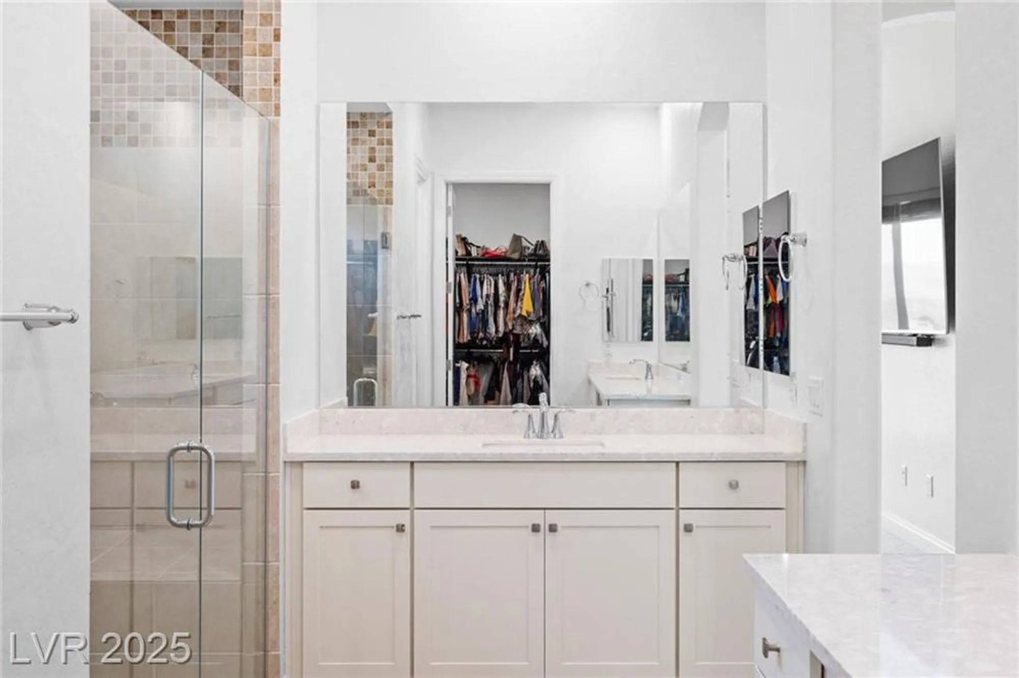 Property Slideshow image 39 of 73 | 80 mirage view dr, Henderson, NV, 89011