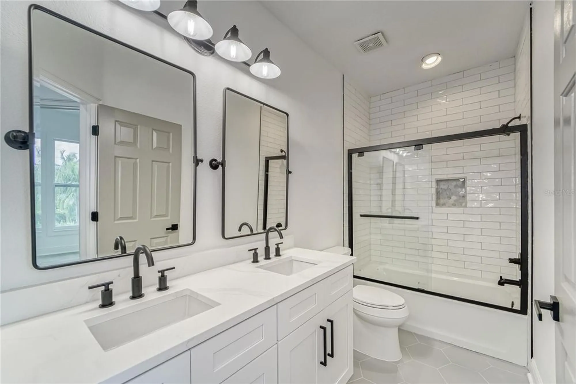Property Slideshow image 24 of 81 | 5718 sea turtle pl, Apollo Beach, FL, 33572
