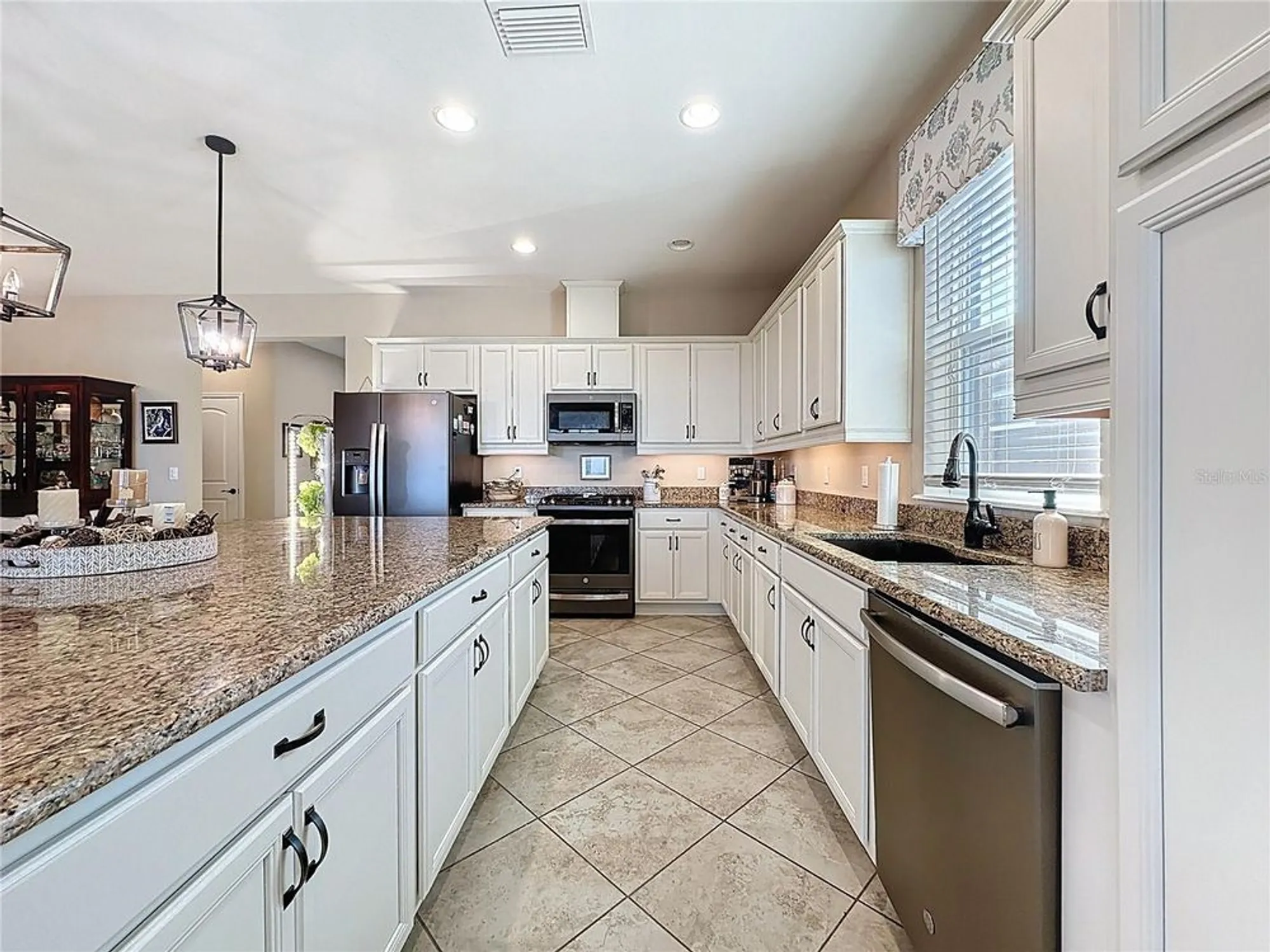 Property Slideshow image 16 of 82 | 615 conservation blvd, Groveland, FL, 34736