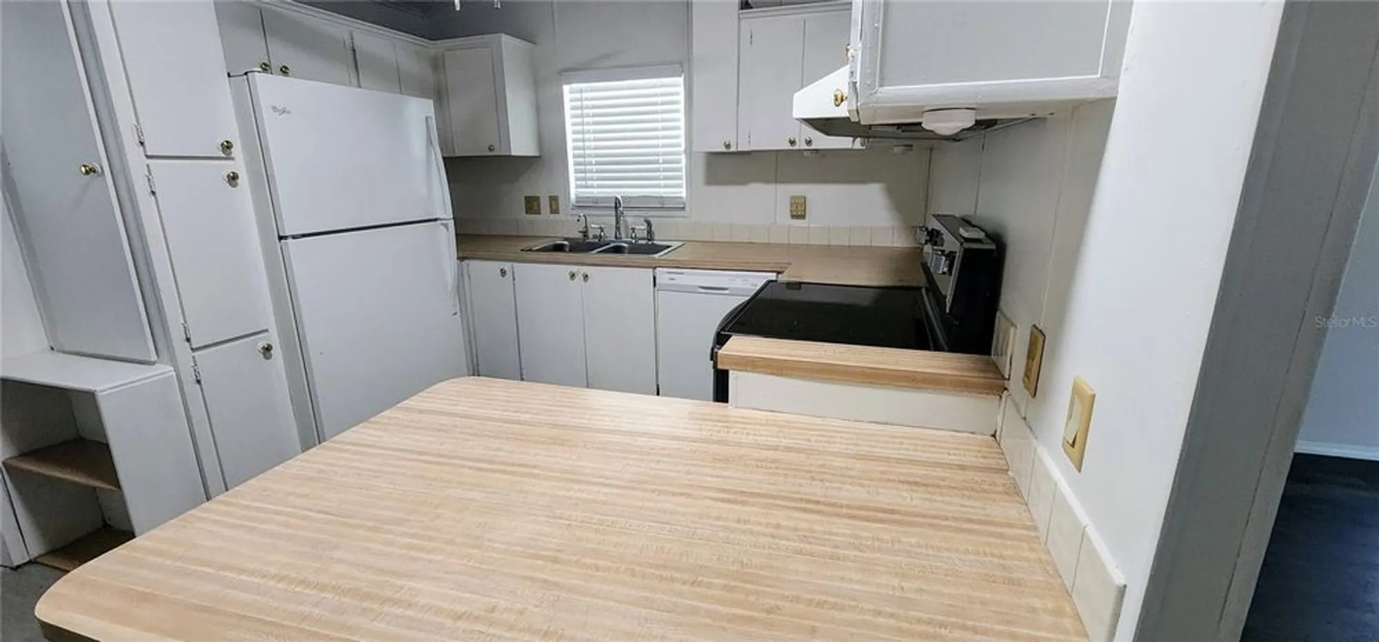 Property Slideshow image 17 of 31 | 404 s timber trl, Wildwood, FL, 34785