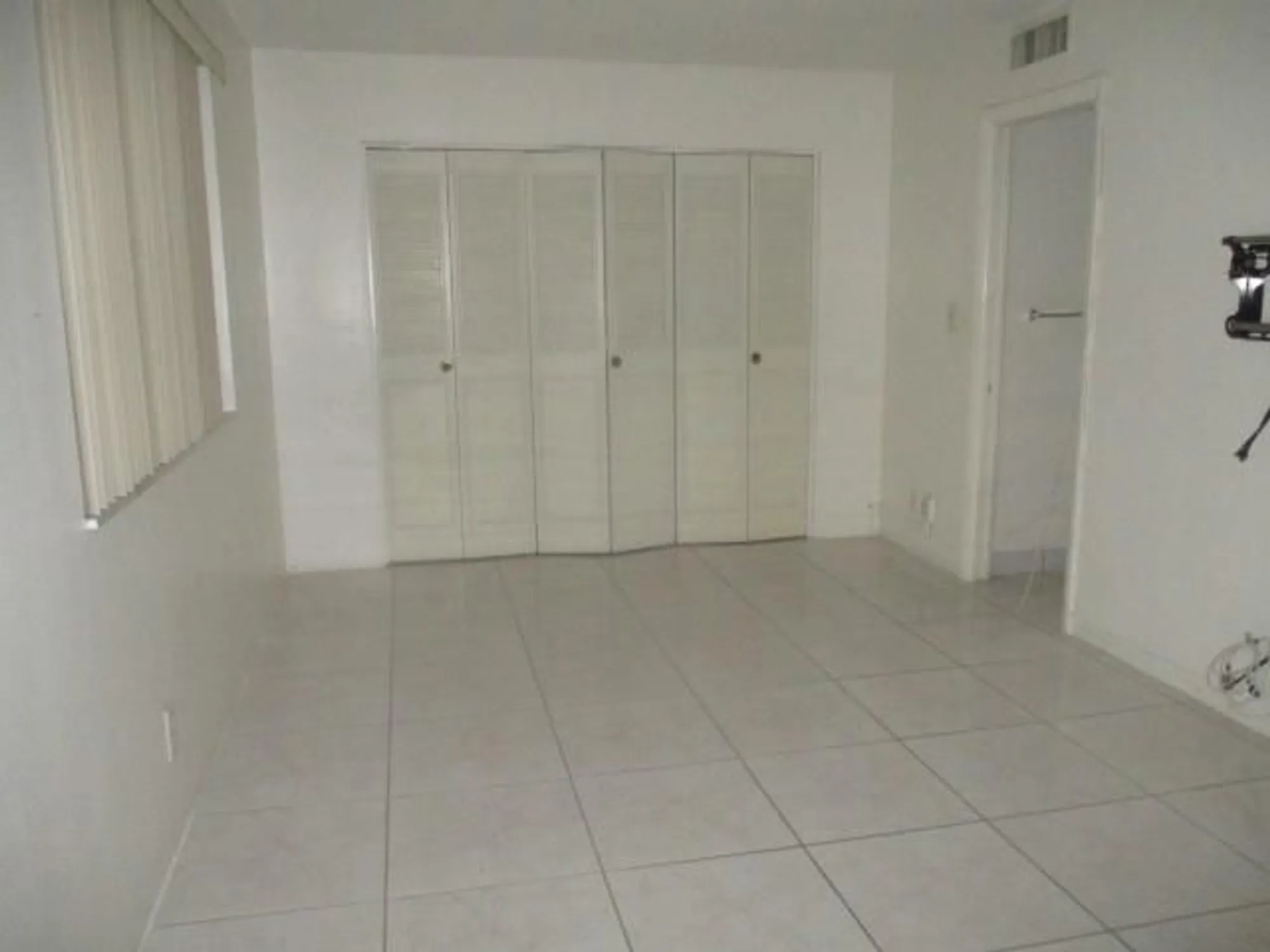 Property Slideshow image 6 of 11 | 2687 garden dr 212, Lake Worth, FL, 33461