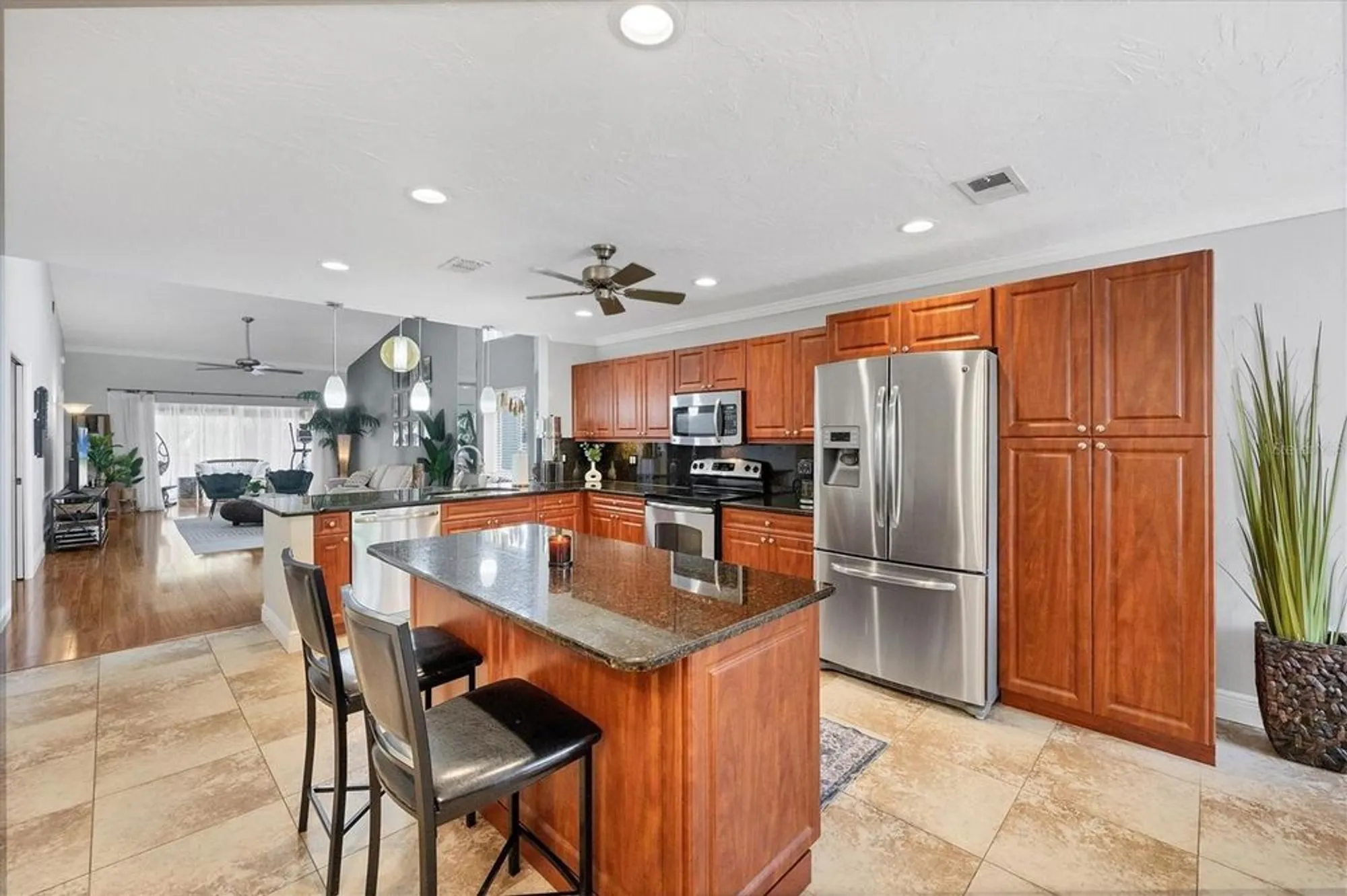 Property Slideshow image 10 of 45 | 6271 timber lake dr g6, Sarasota, FL, 34243