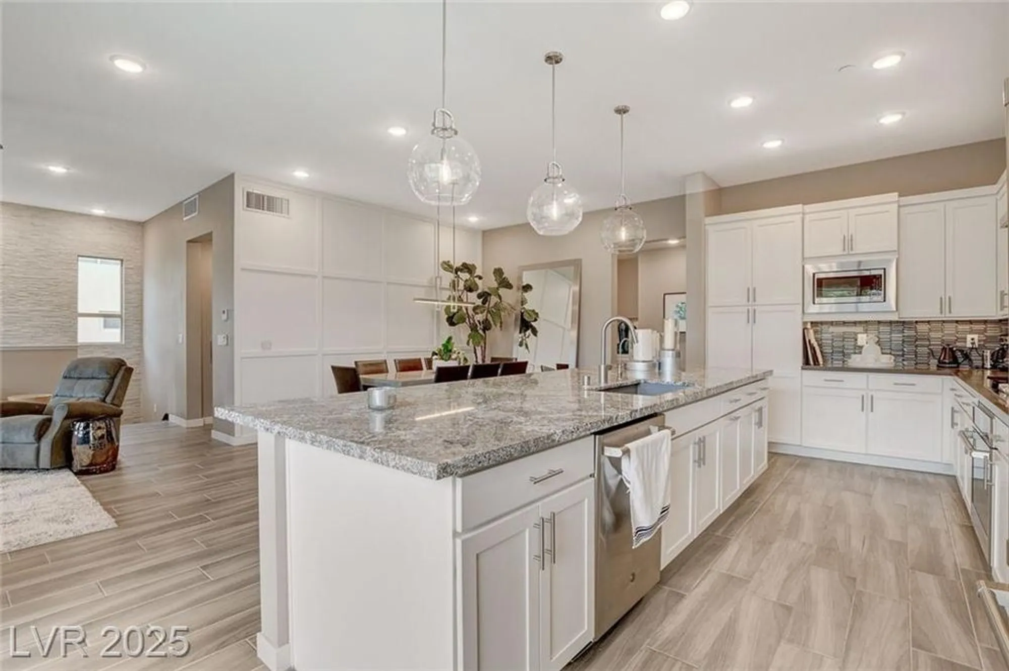 Property Slideshow image 21 of 57 | 4336 guava ct n/a, Las Vegas, NV, 89135