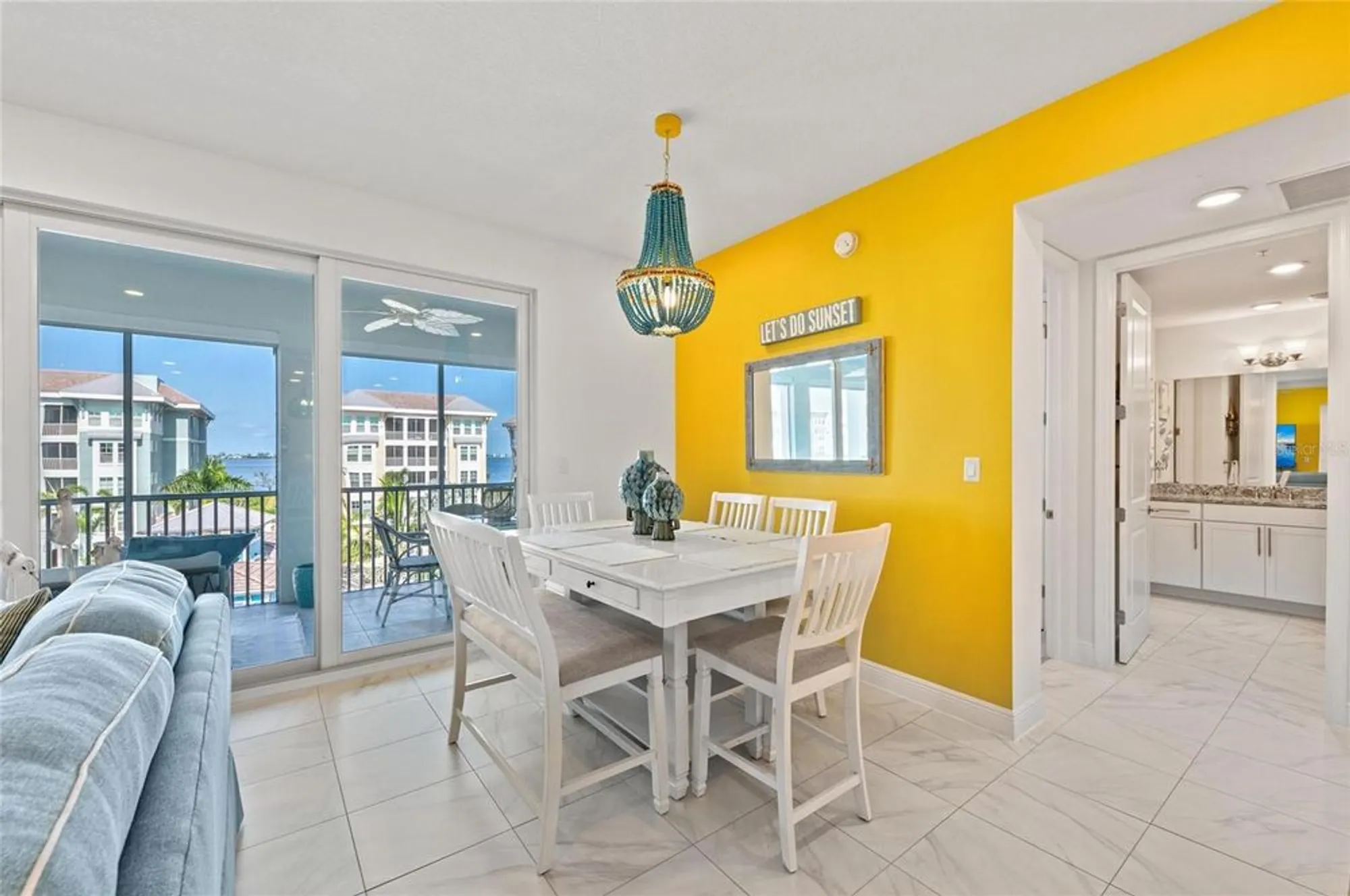 Property Slideshow image 19 of 100 | 387 aruba cir 301, Bradenton, FL, 34209