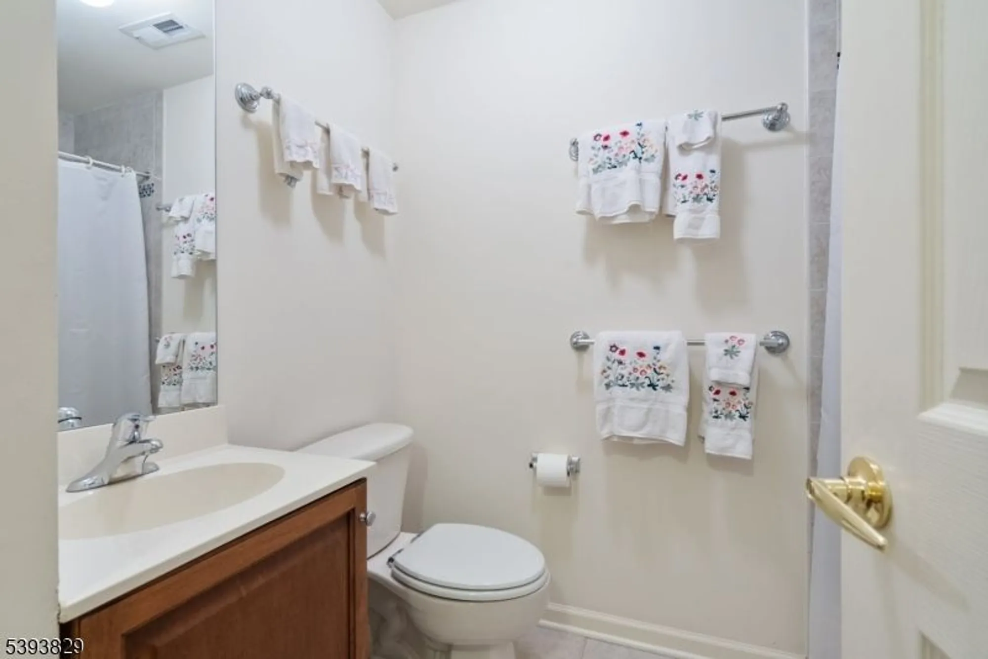 Property Slideshow image 27 of 40 | 613 maple ct, Garwood, NJ, 07027