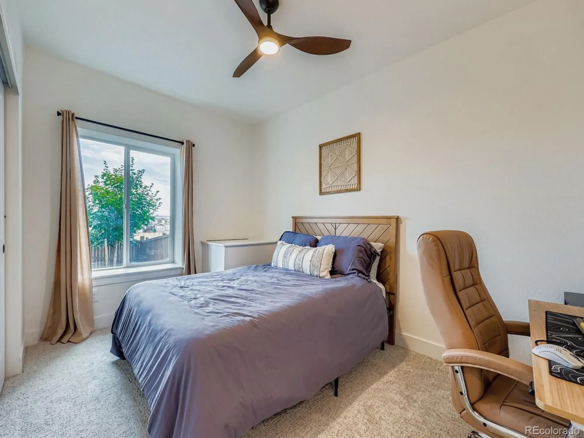 Property Slideshow image 23 of 31 | 4059 happy hollow dr, Castle Rock, CO, 80104