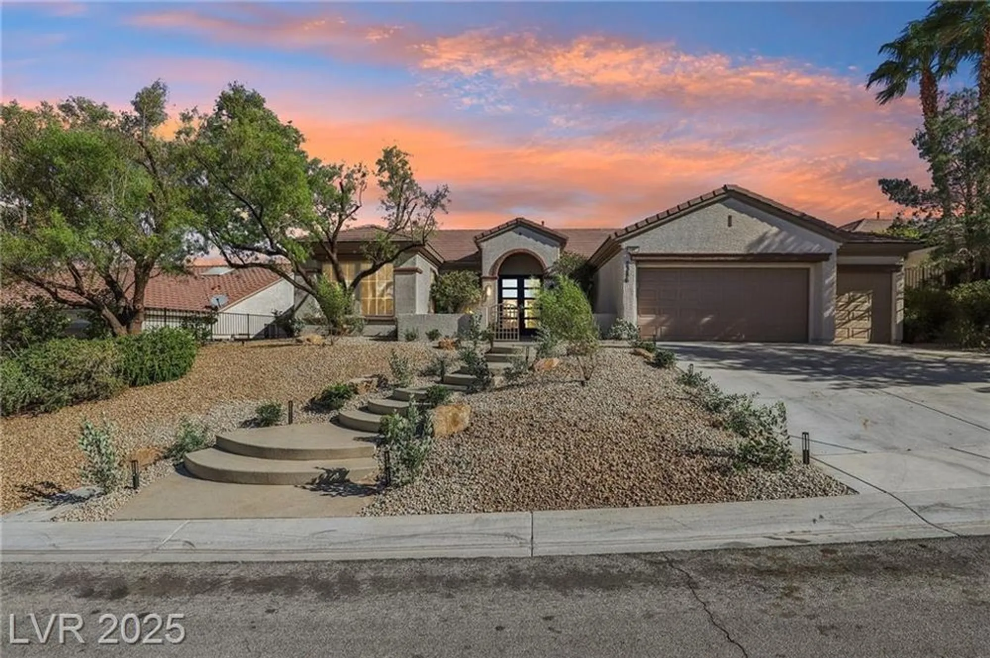 Property Slideshow image 4 of 82 | 2386 hardin ridge dr, Henderson, NV, 89052