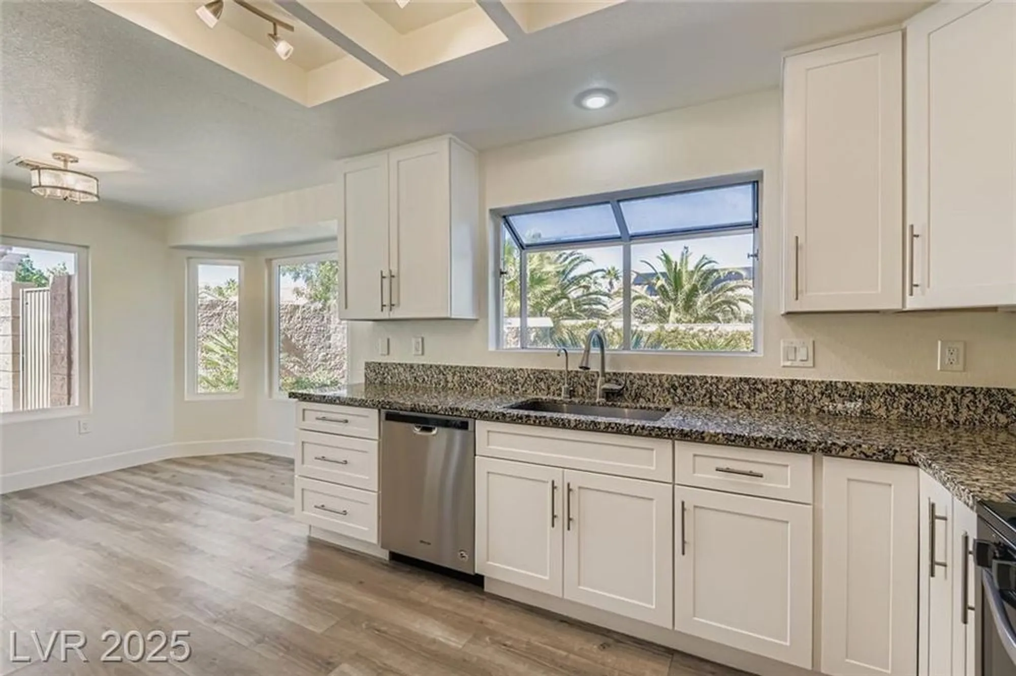 Property Slideshow image 10 of 28 | 9032 marble dr, Las Vegas, NV, 89134